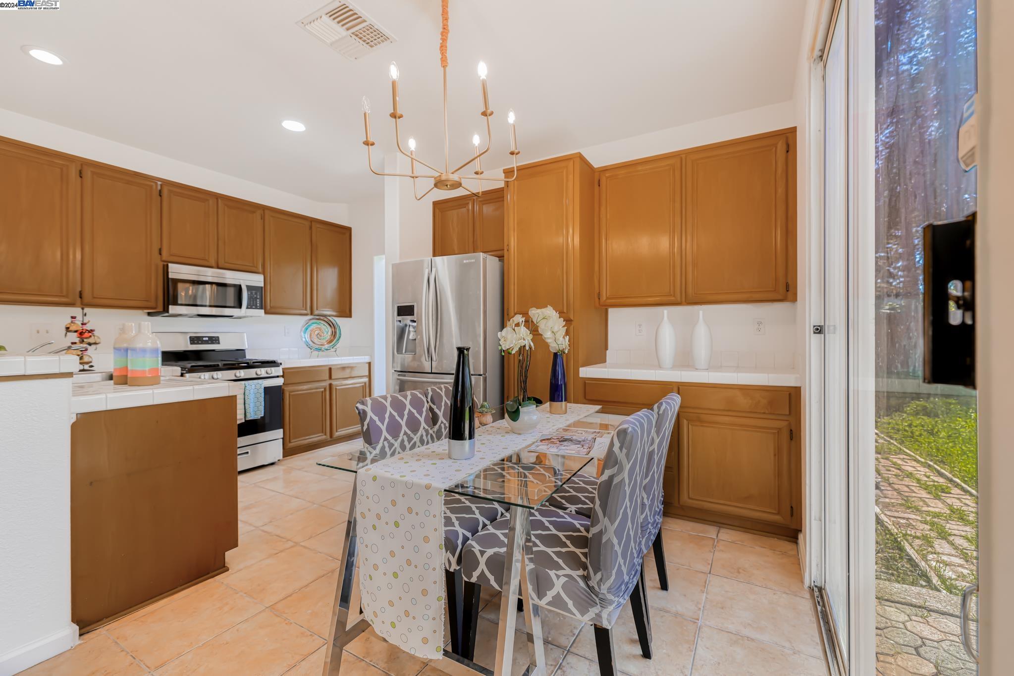 2328 Grassland Way
