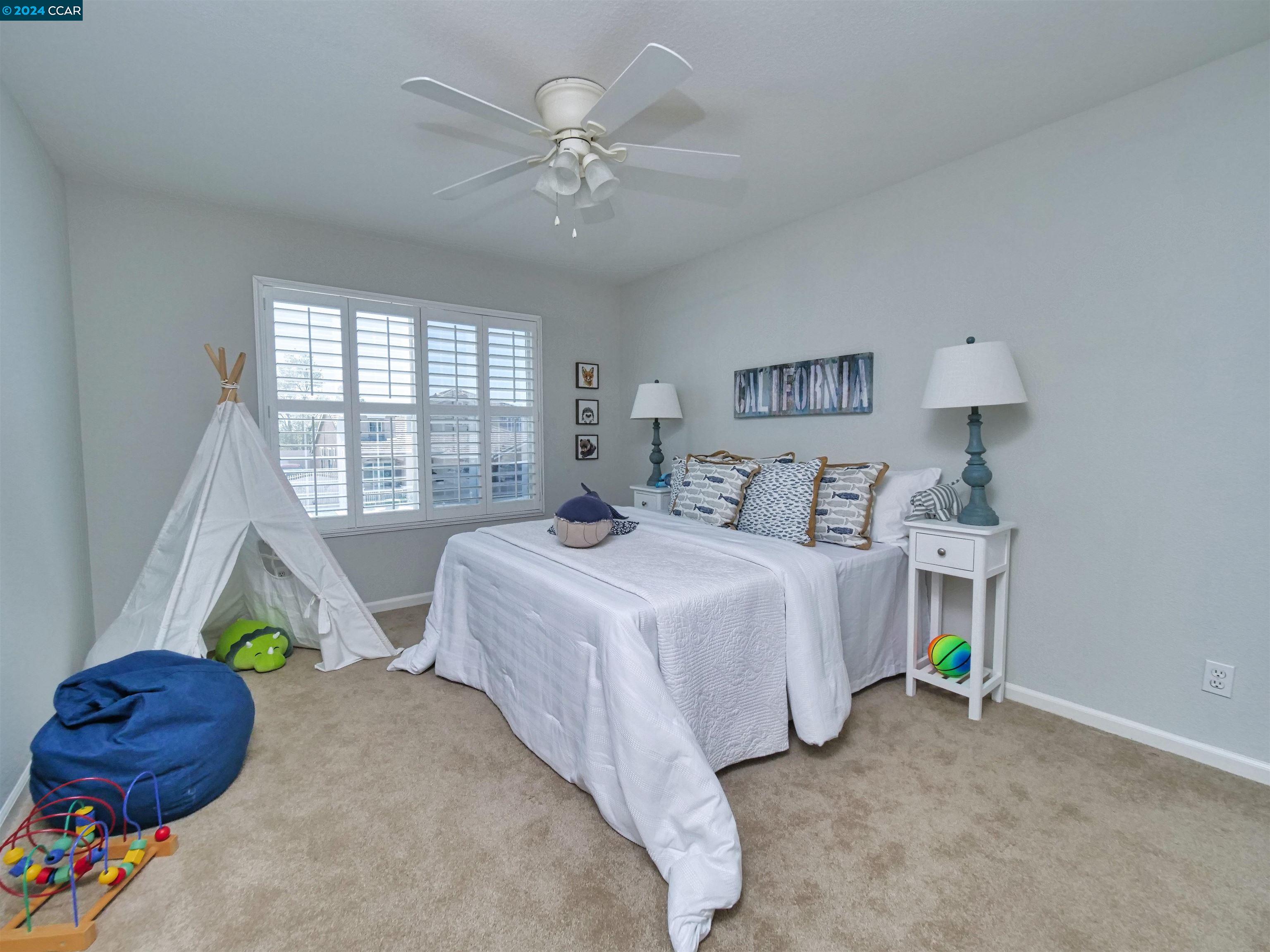 3566 Lovebird Way