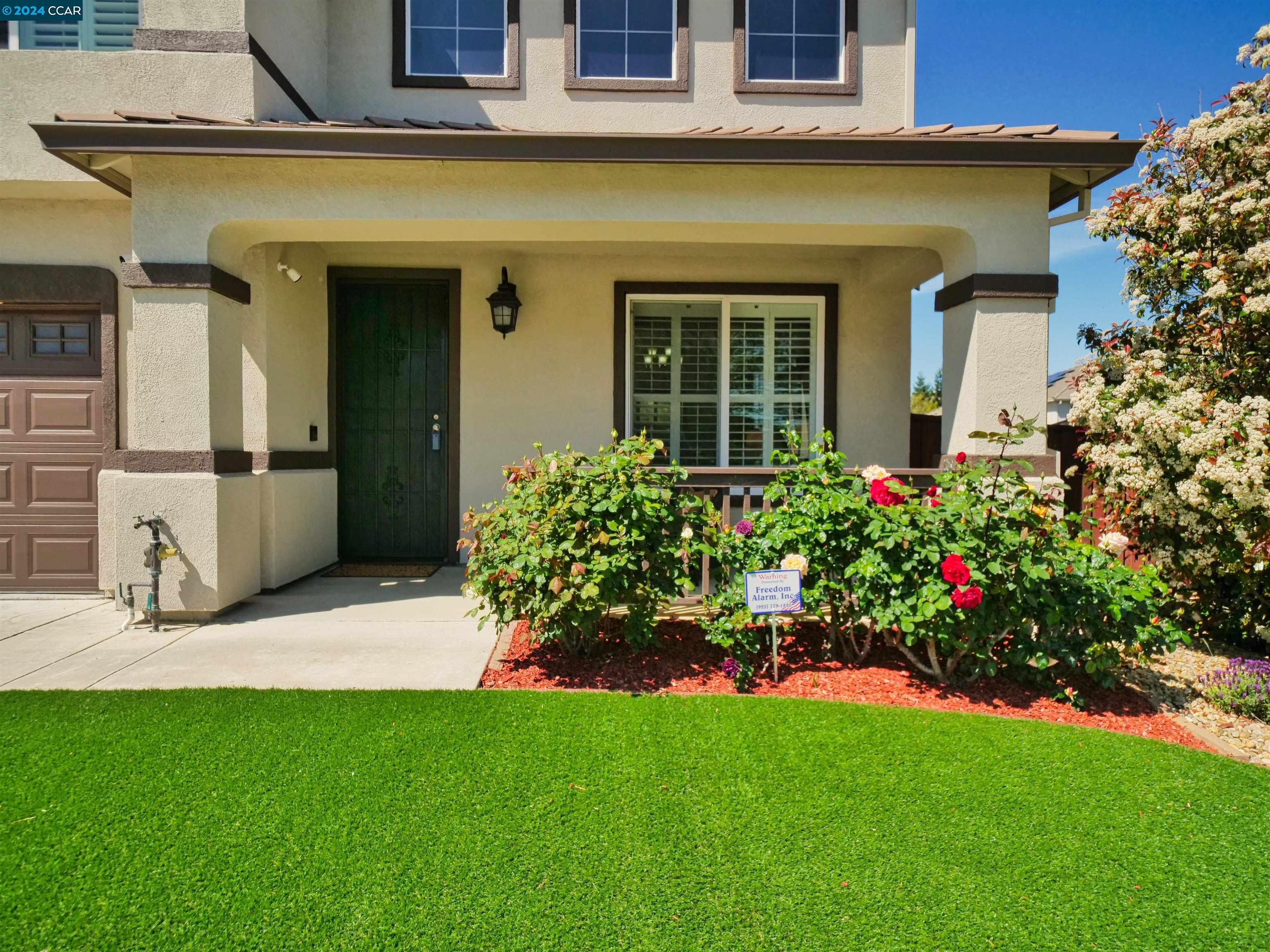 3566 Lovebird Way