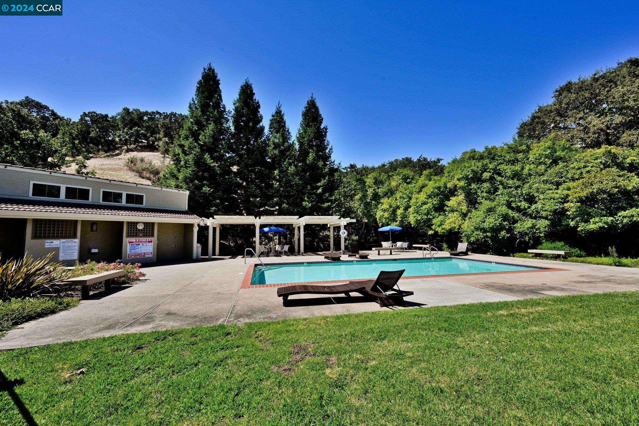1425 Quail View Cir