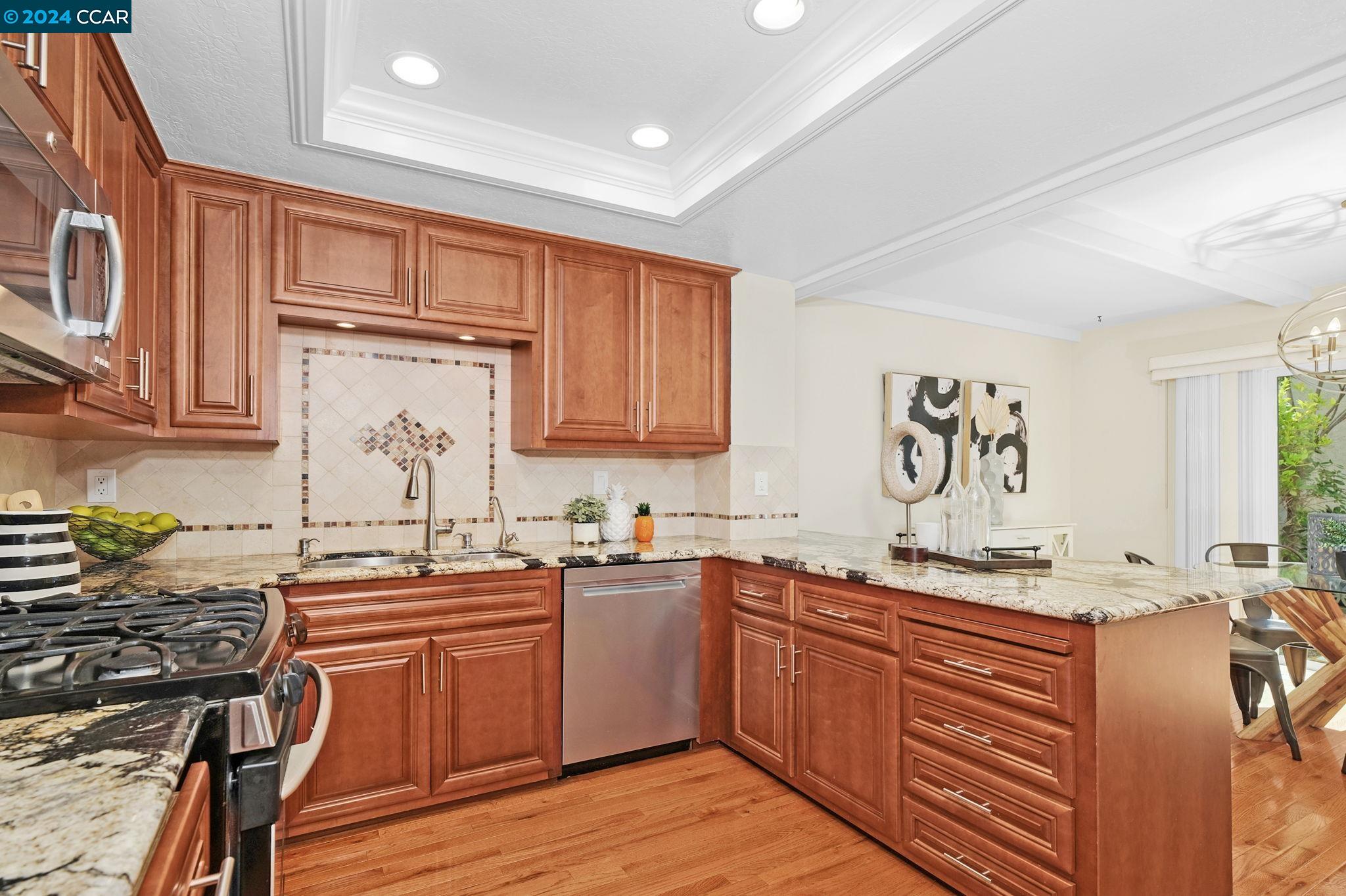 1425 Quail View Cir