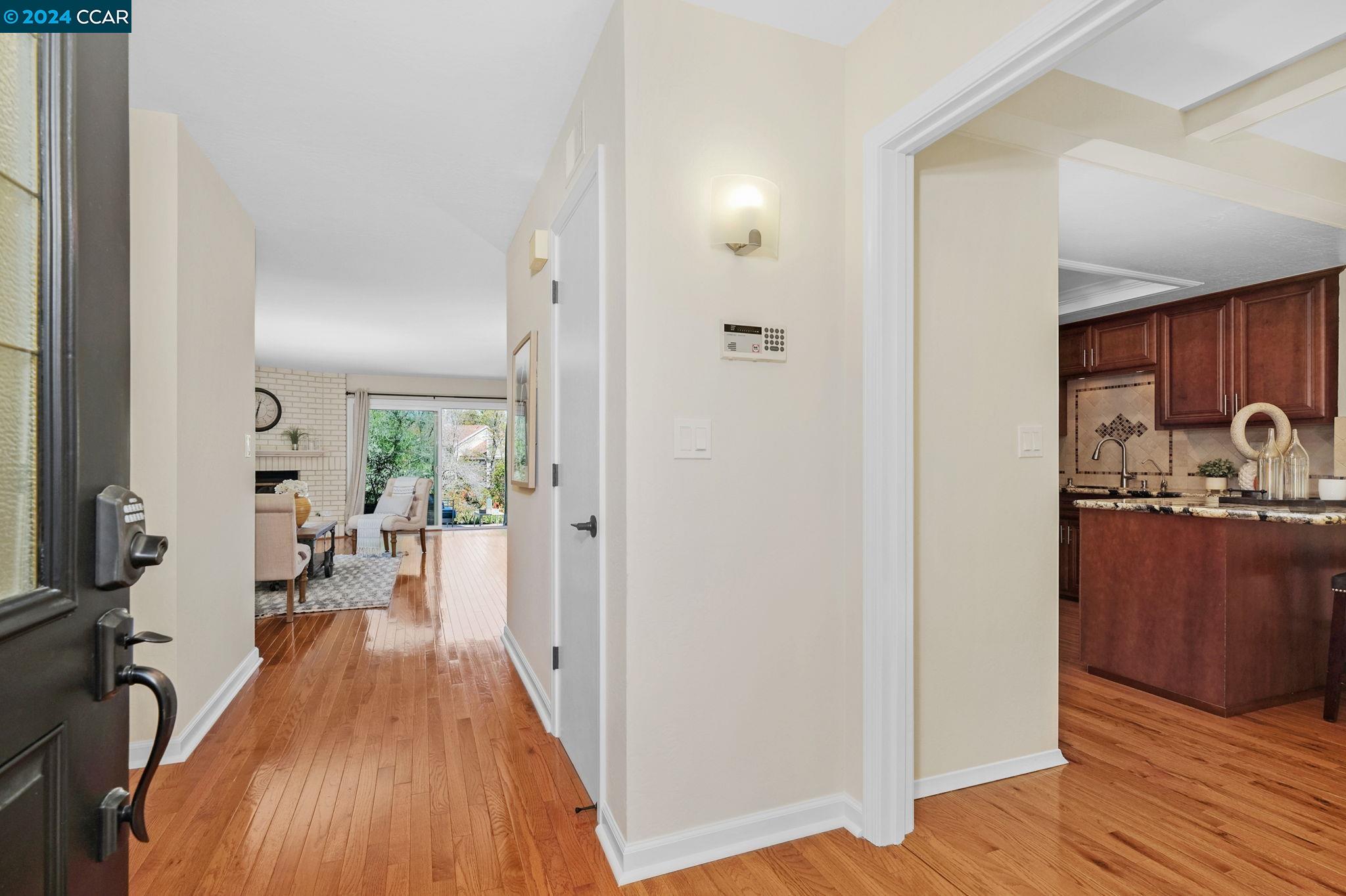 1425 Quail View Cir