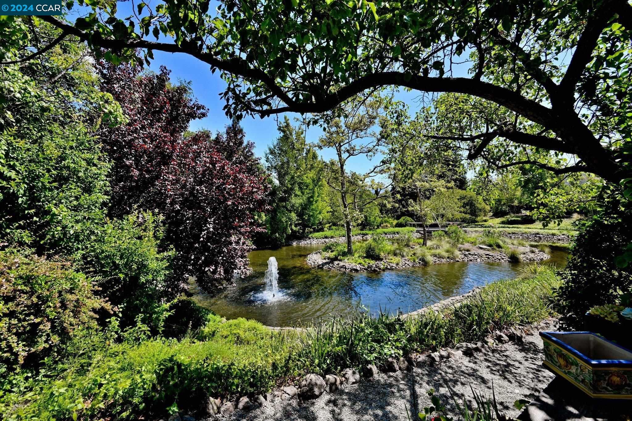 1425 Quail View Cir