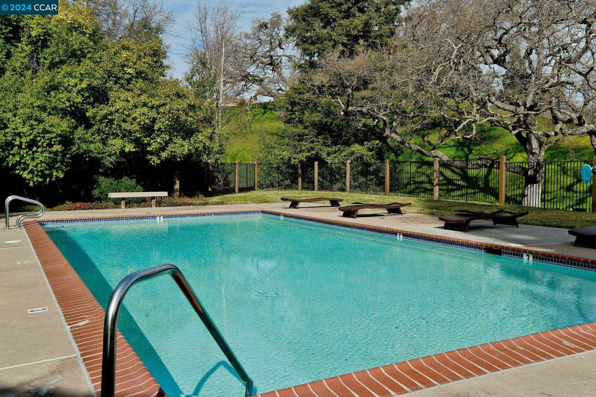 1425 Quail View Cir
