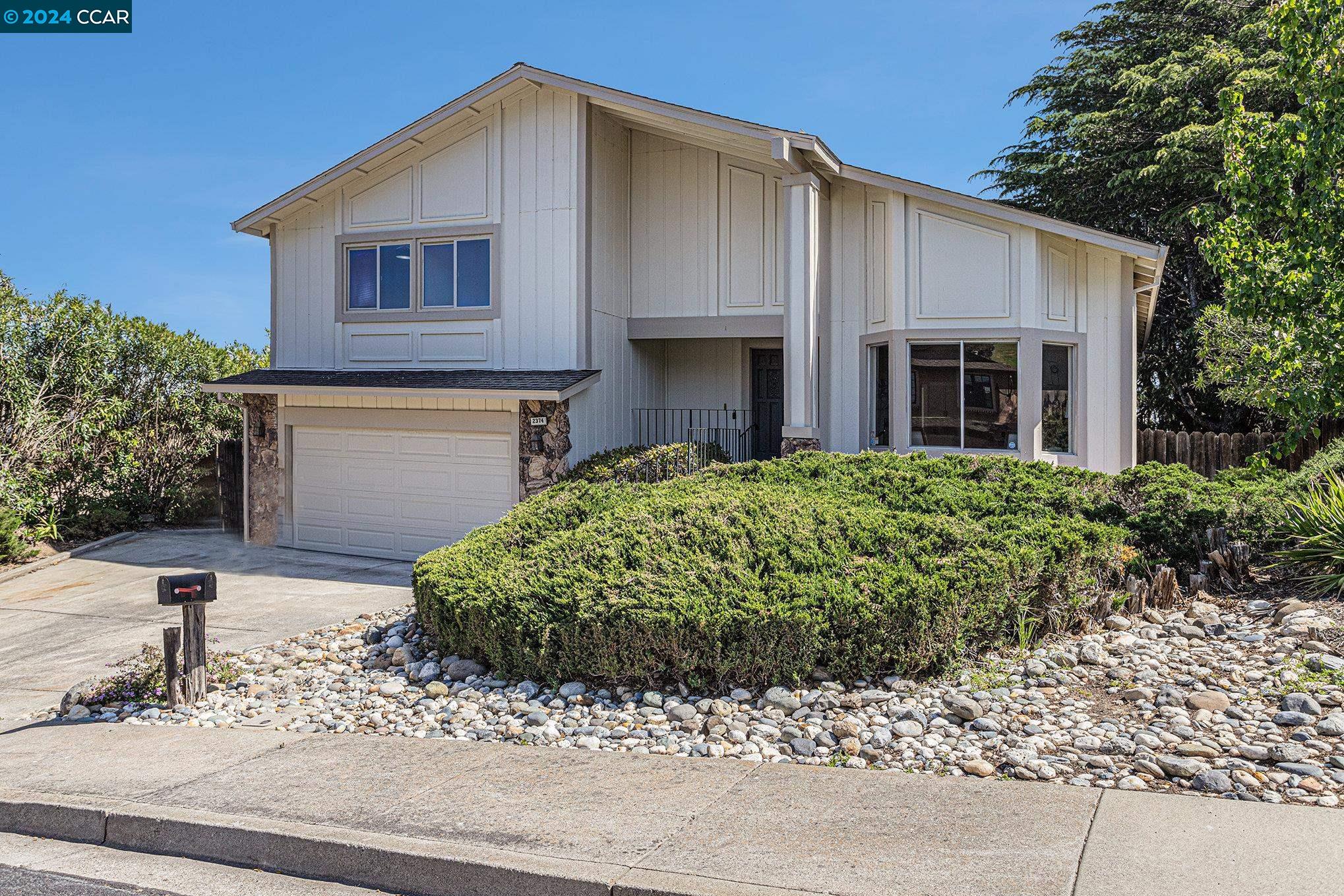 2374 Peachtree Cir