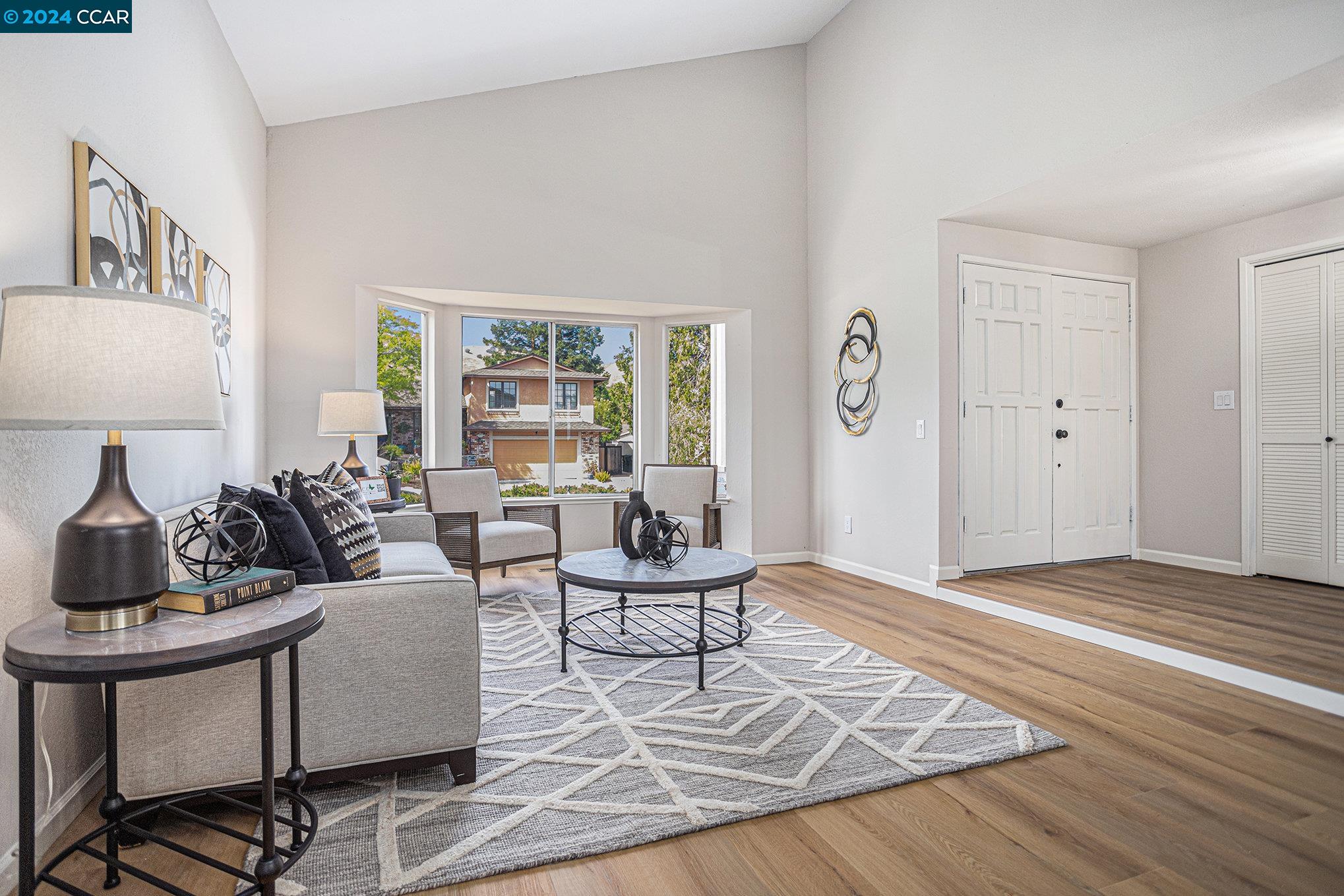 2374 Peachtree Cir