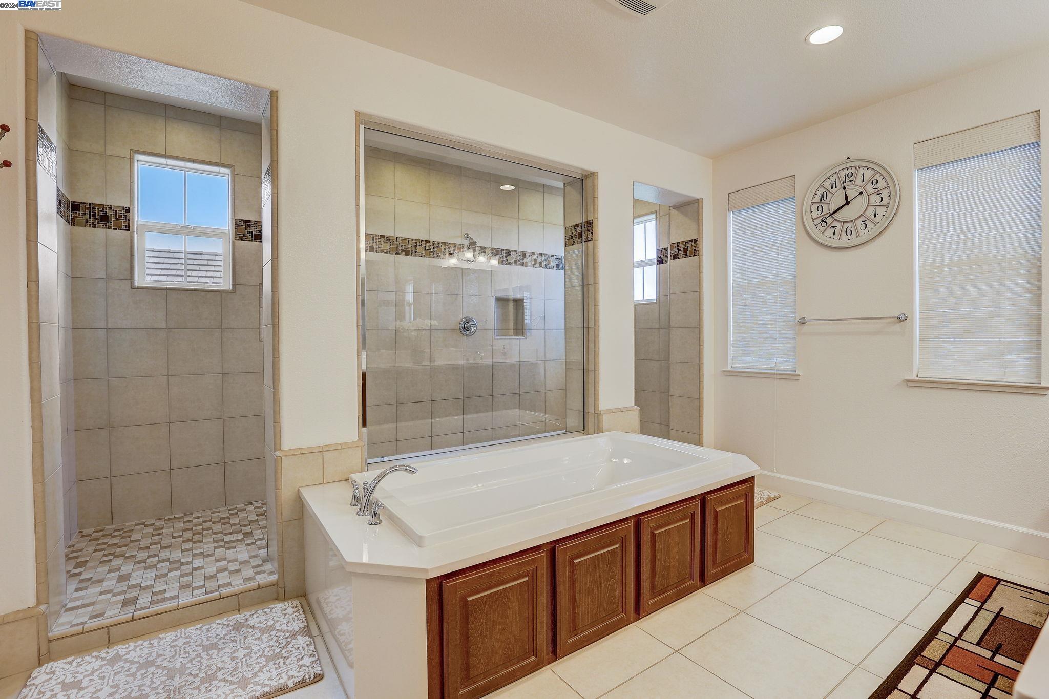 5008 Volterra Ct