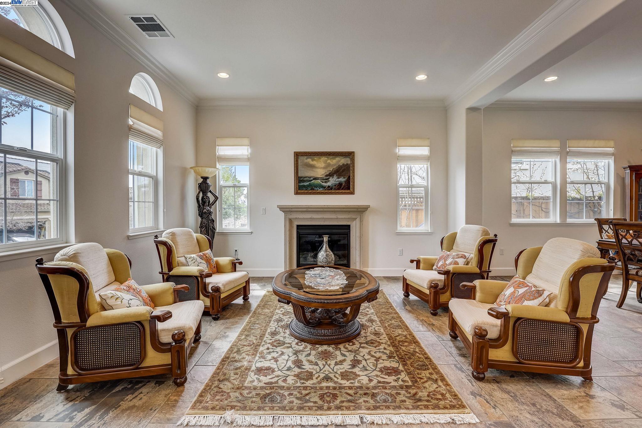 5008 Volterra Ct