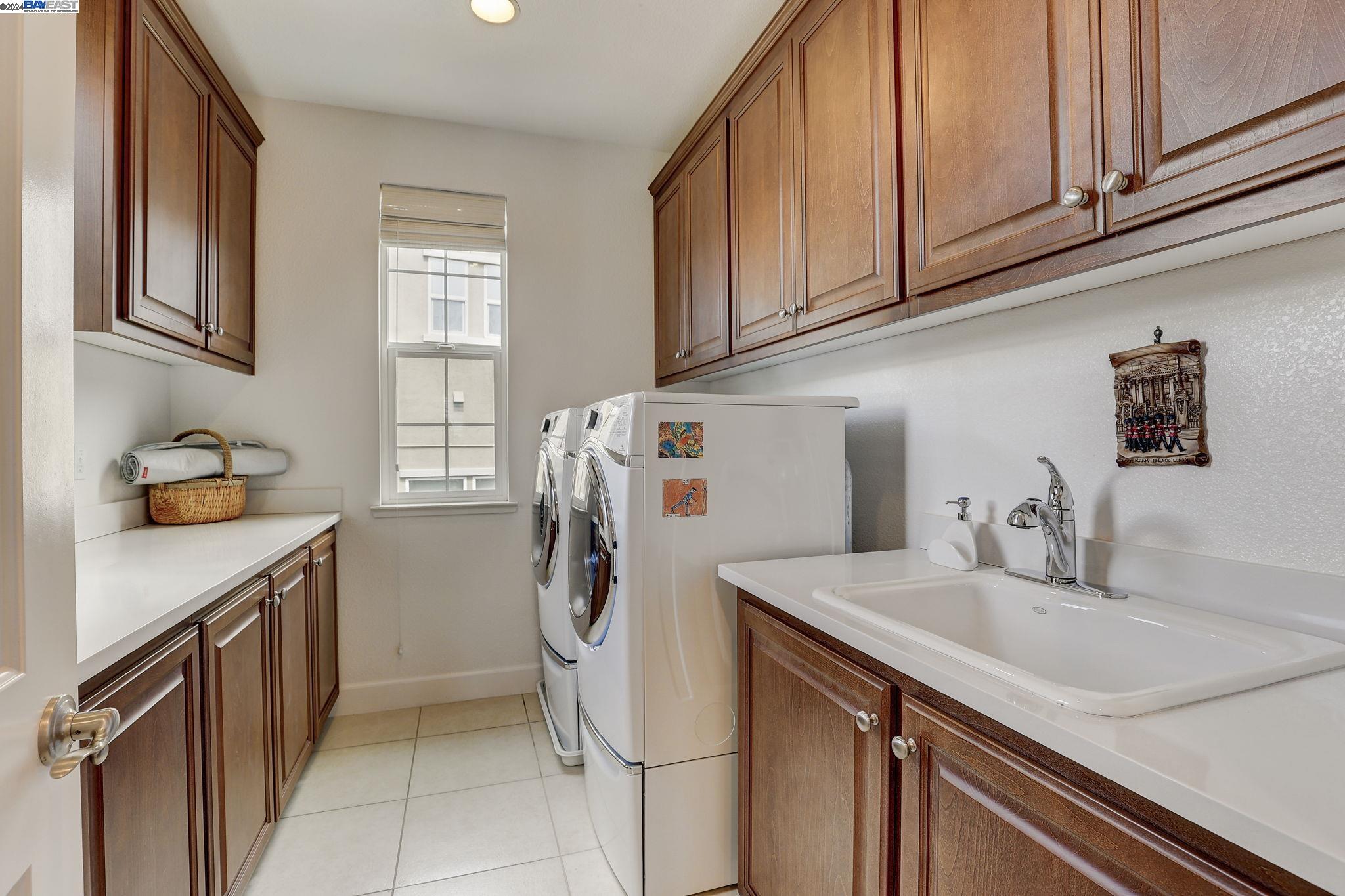 5008 Volterra Ct