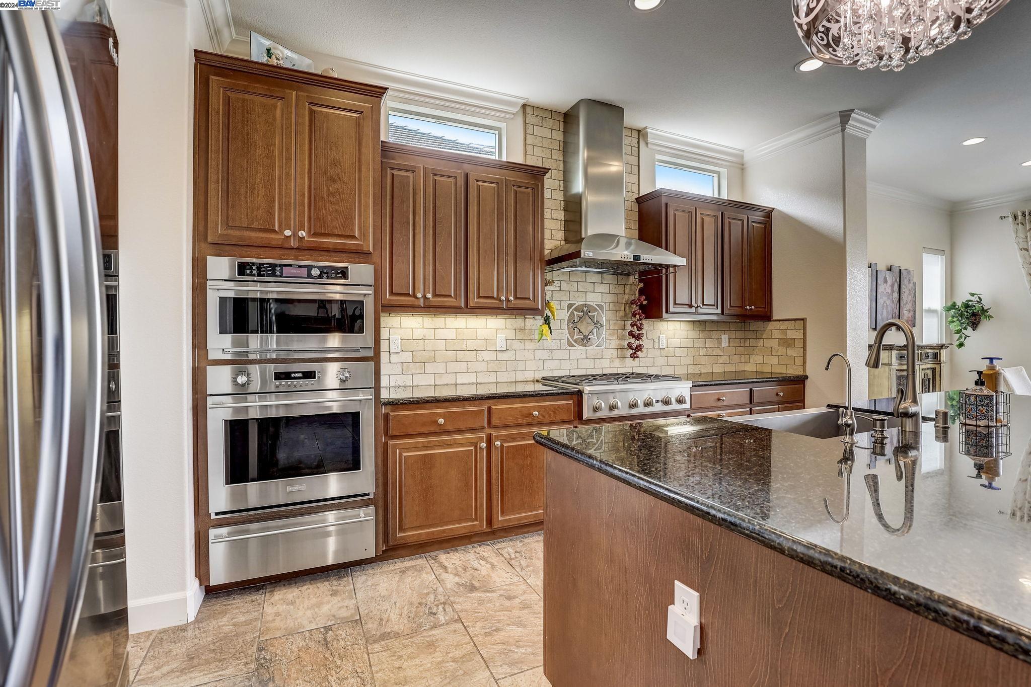 5008 Volterra Ct