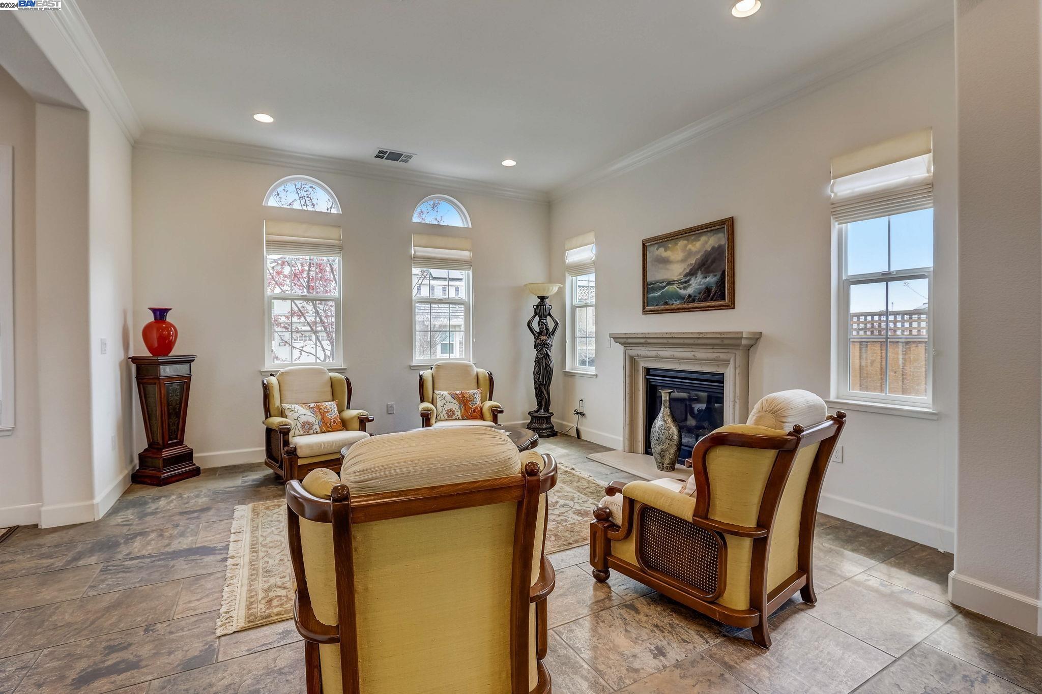 5008 Volterra Ct