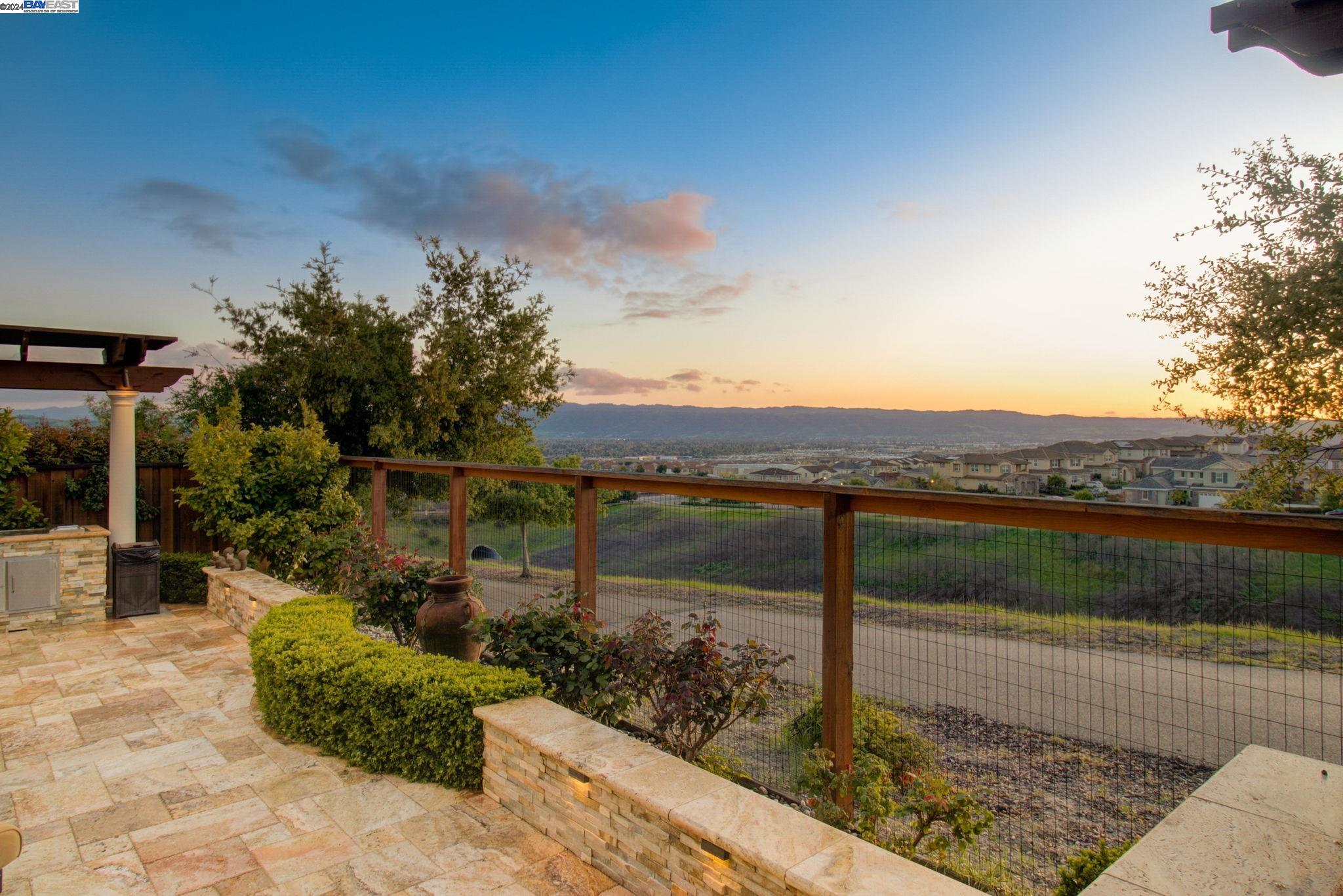 5008 Volterra Ct