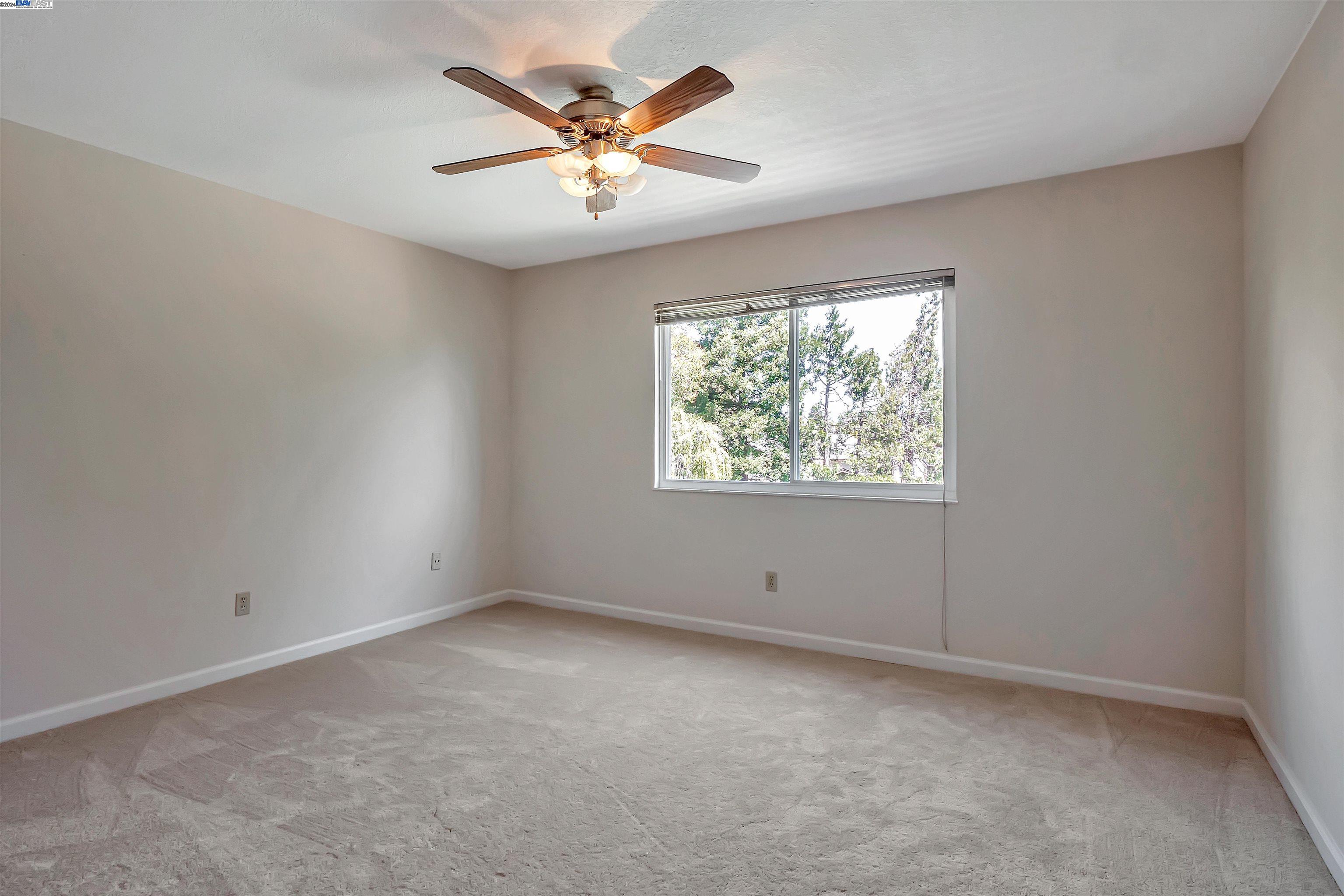 485 Santander Dr