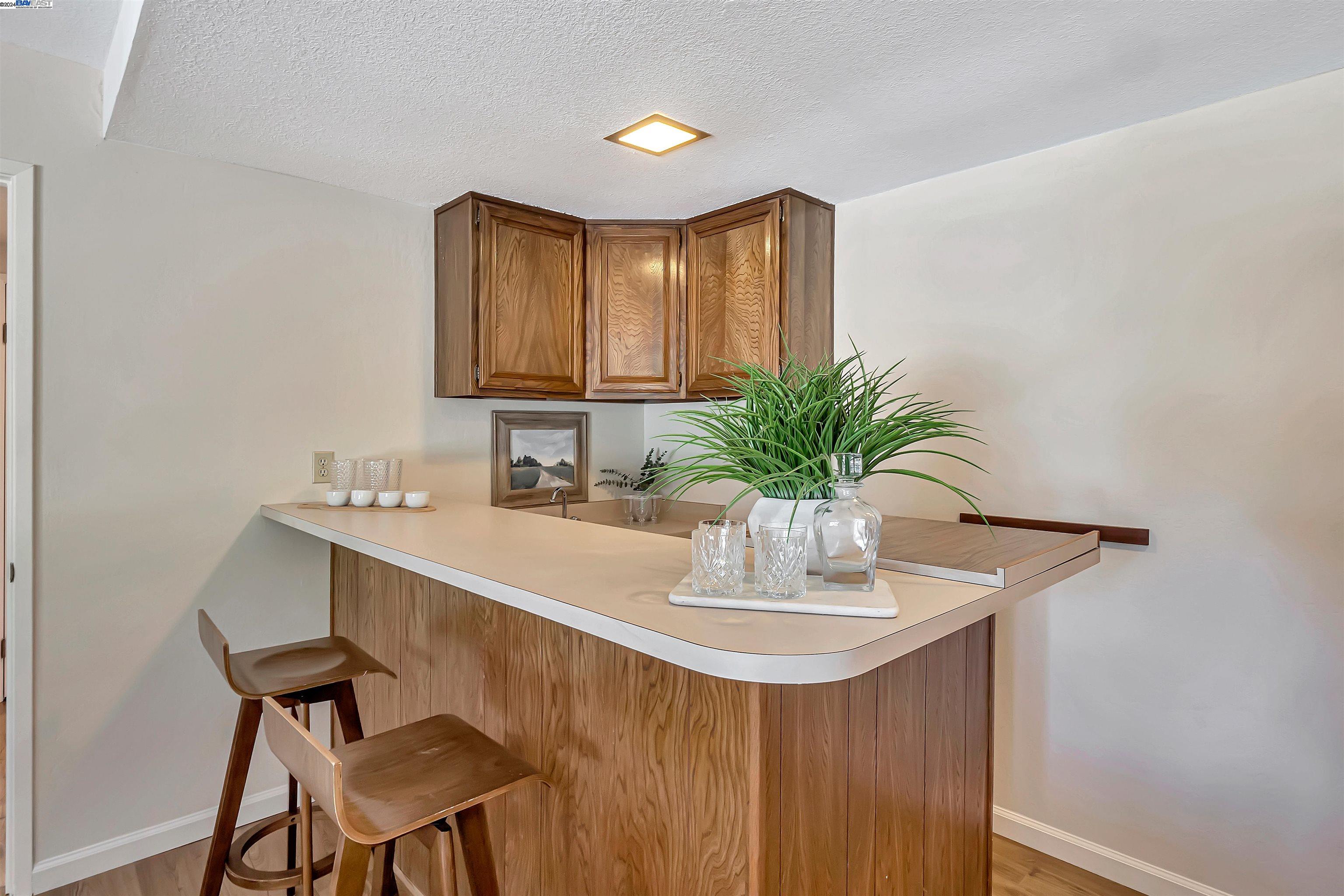 485 Santander Dr