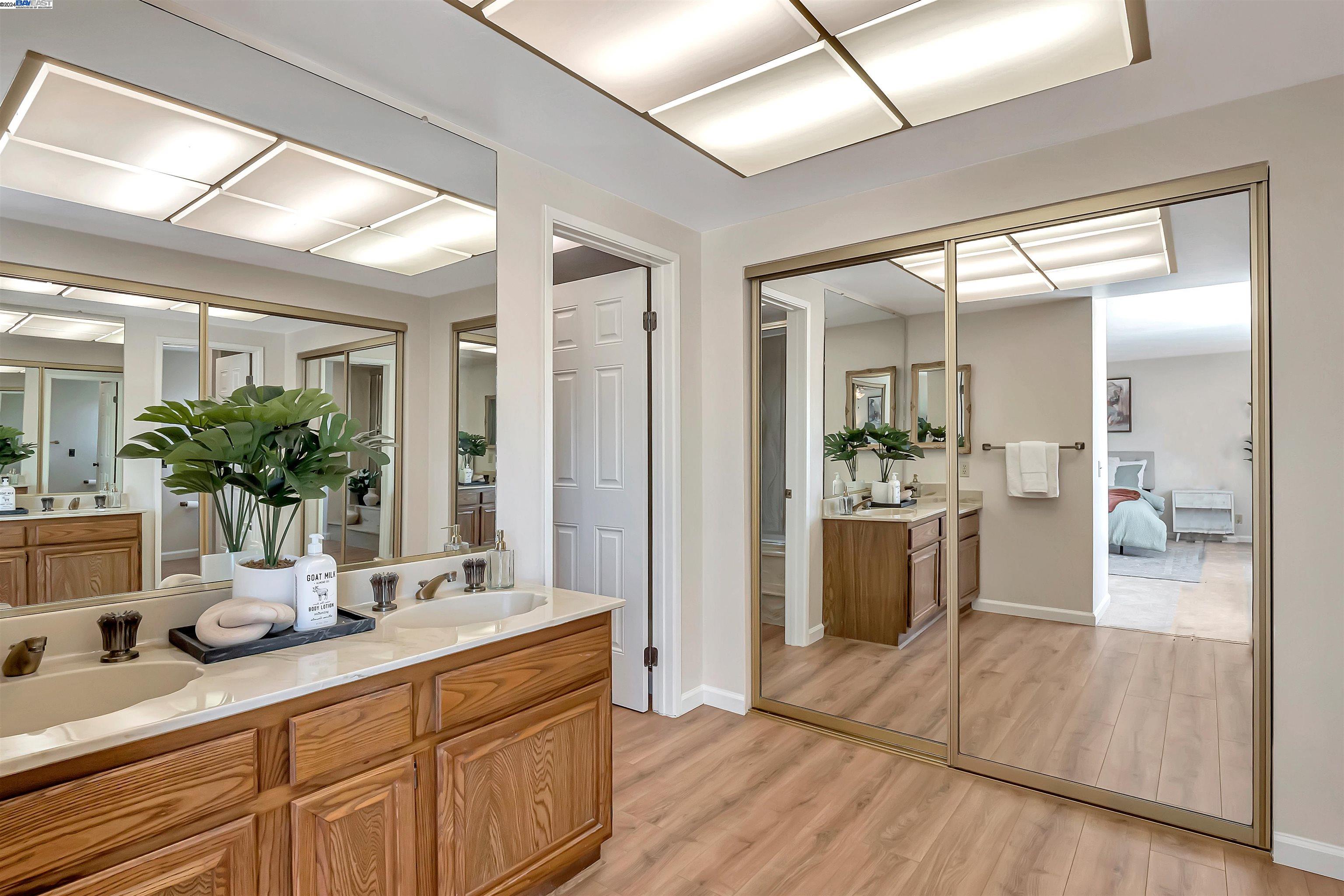 485 Santander Dr