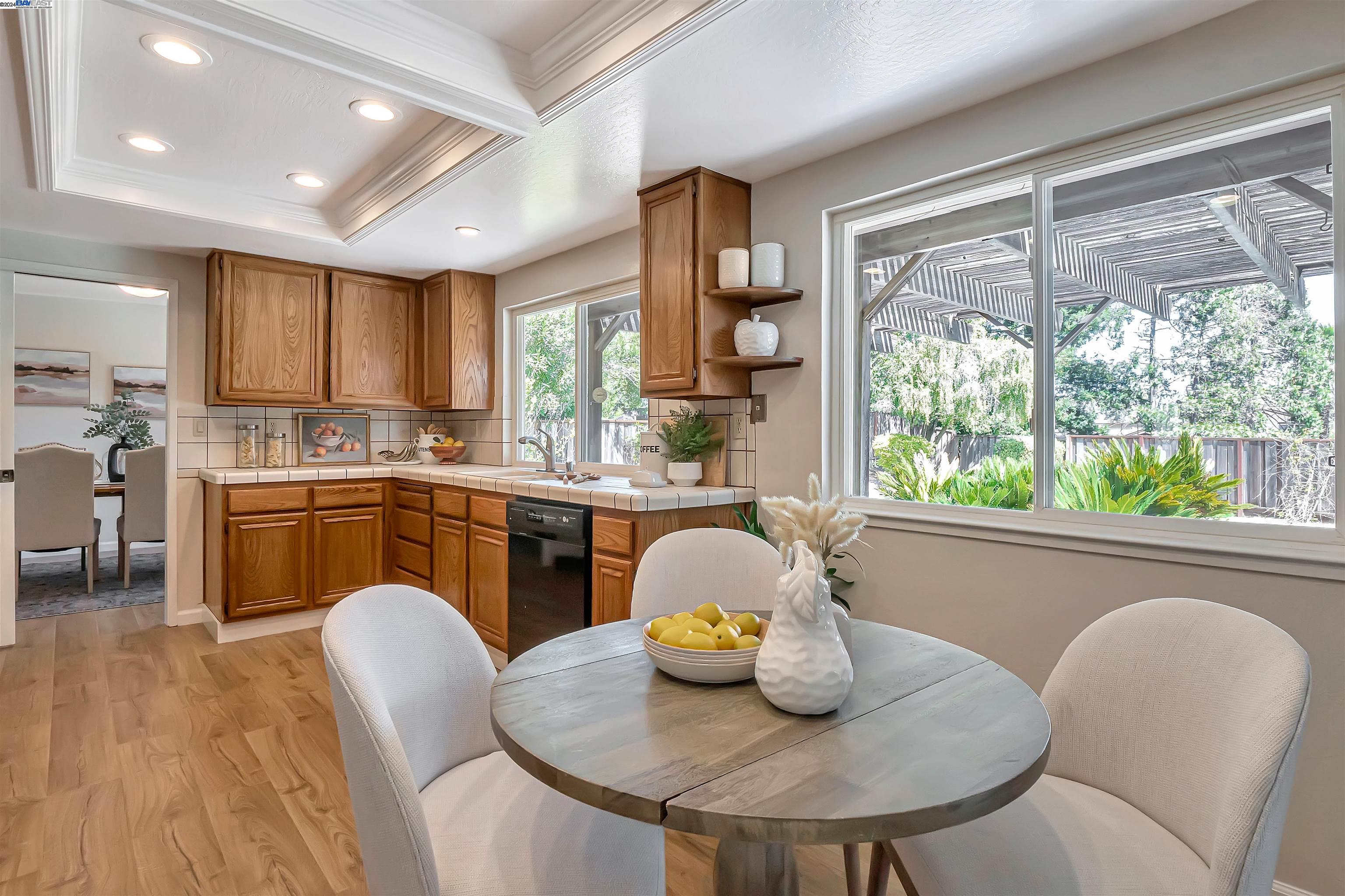 485 Santander Dr