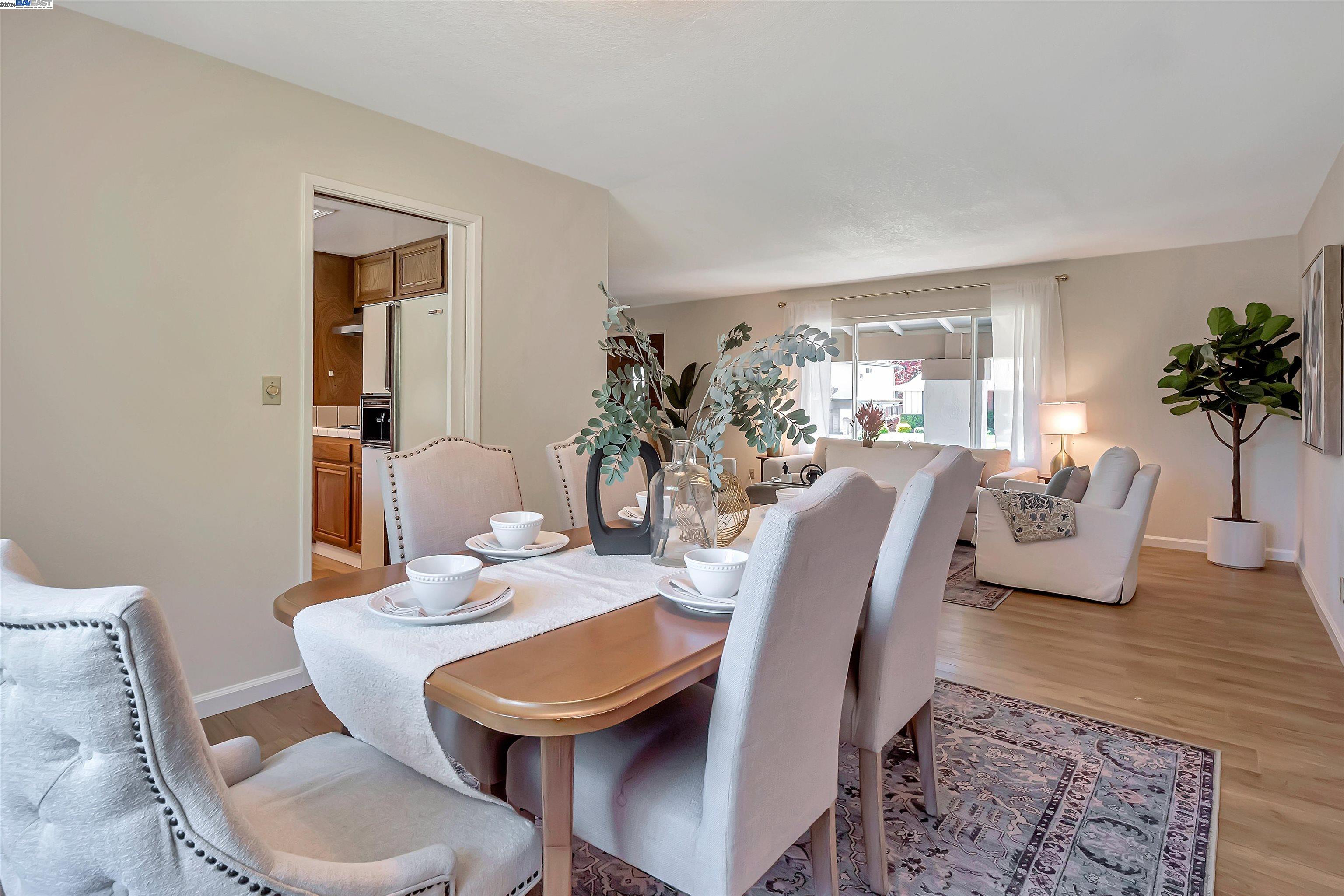 485 Santander Dr