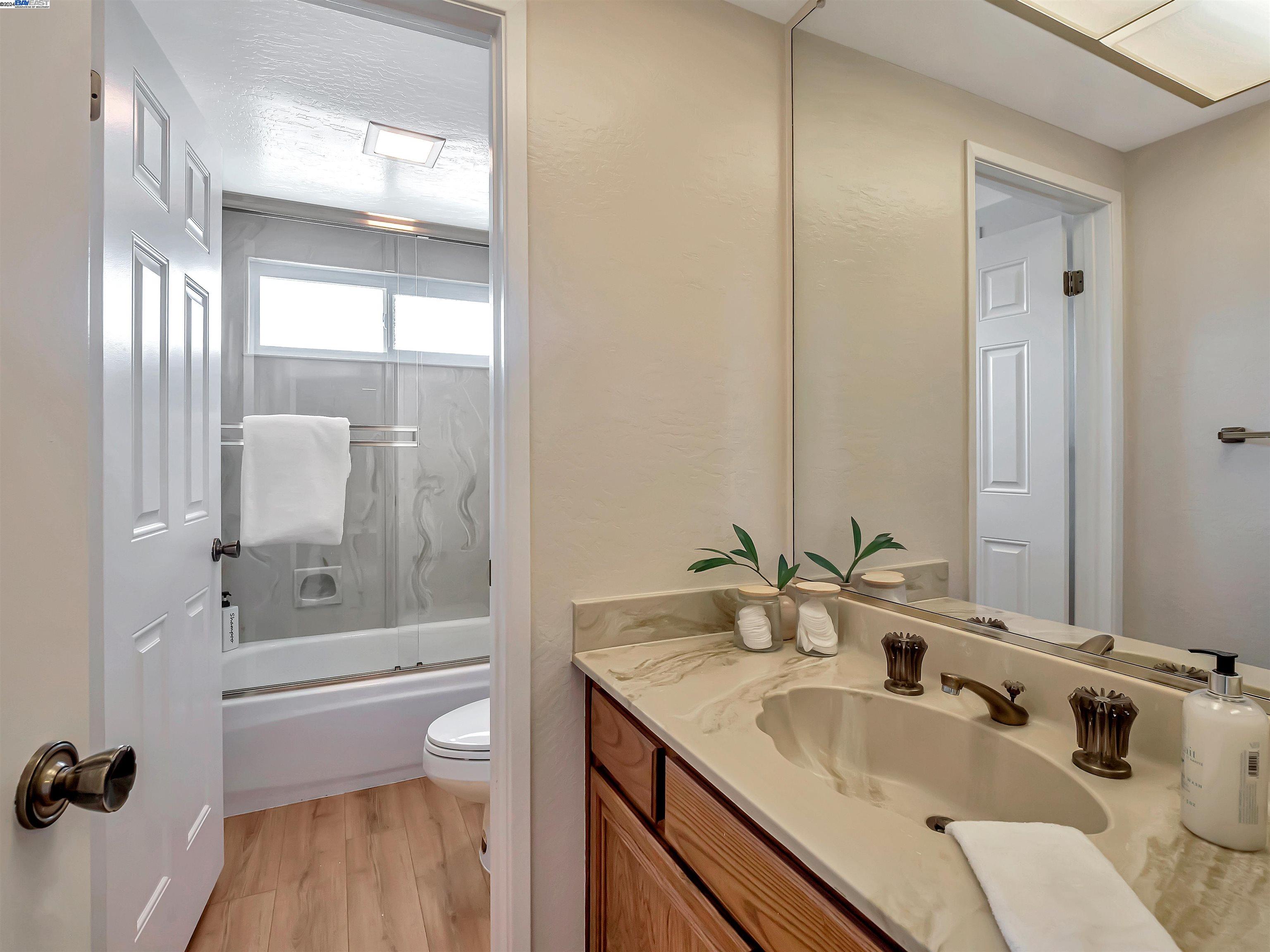 485 Santander Dr