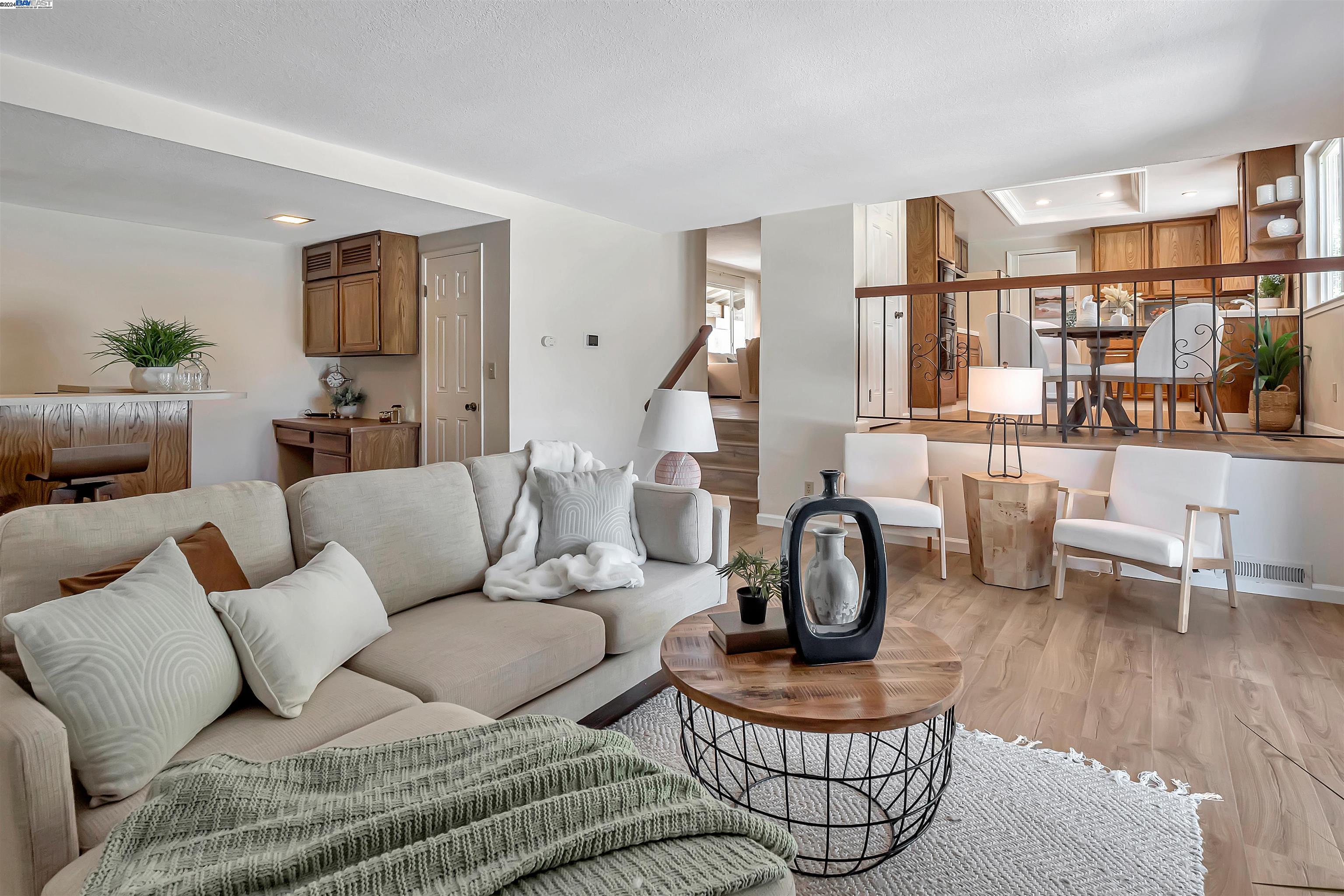 485 Santander Dr