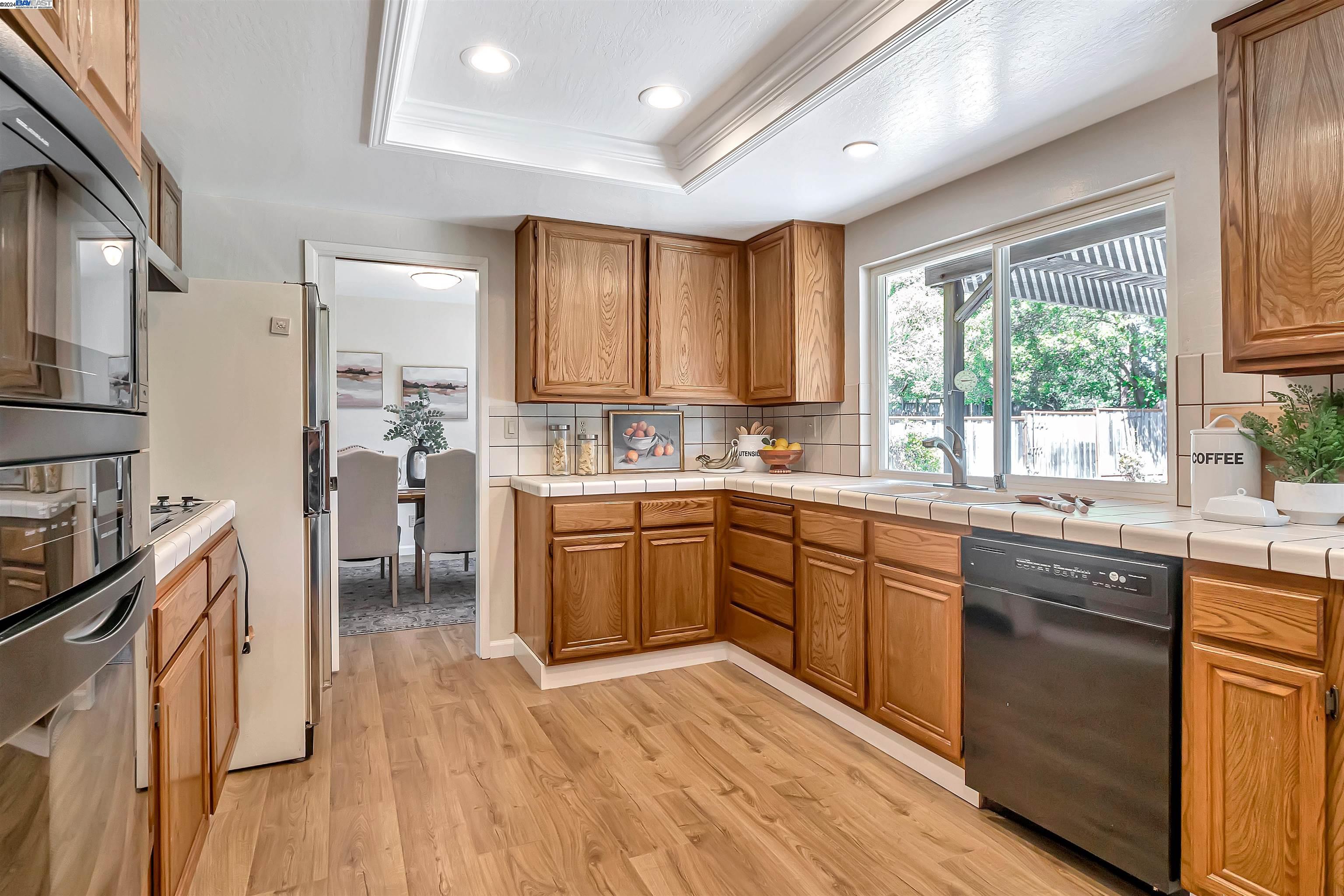 485 Santander Dr
