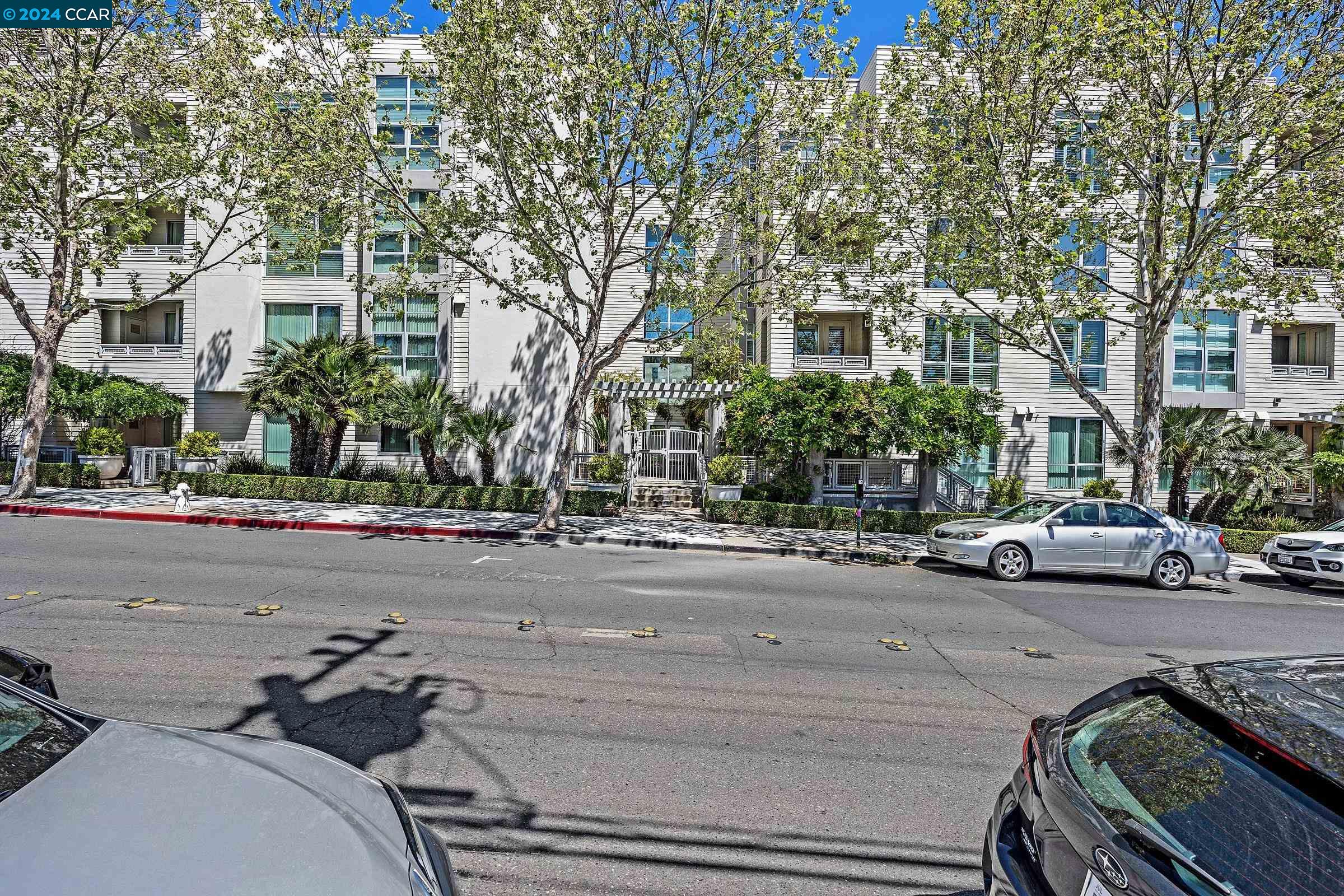1655 N California Blvd # 330