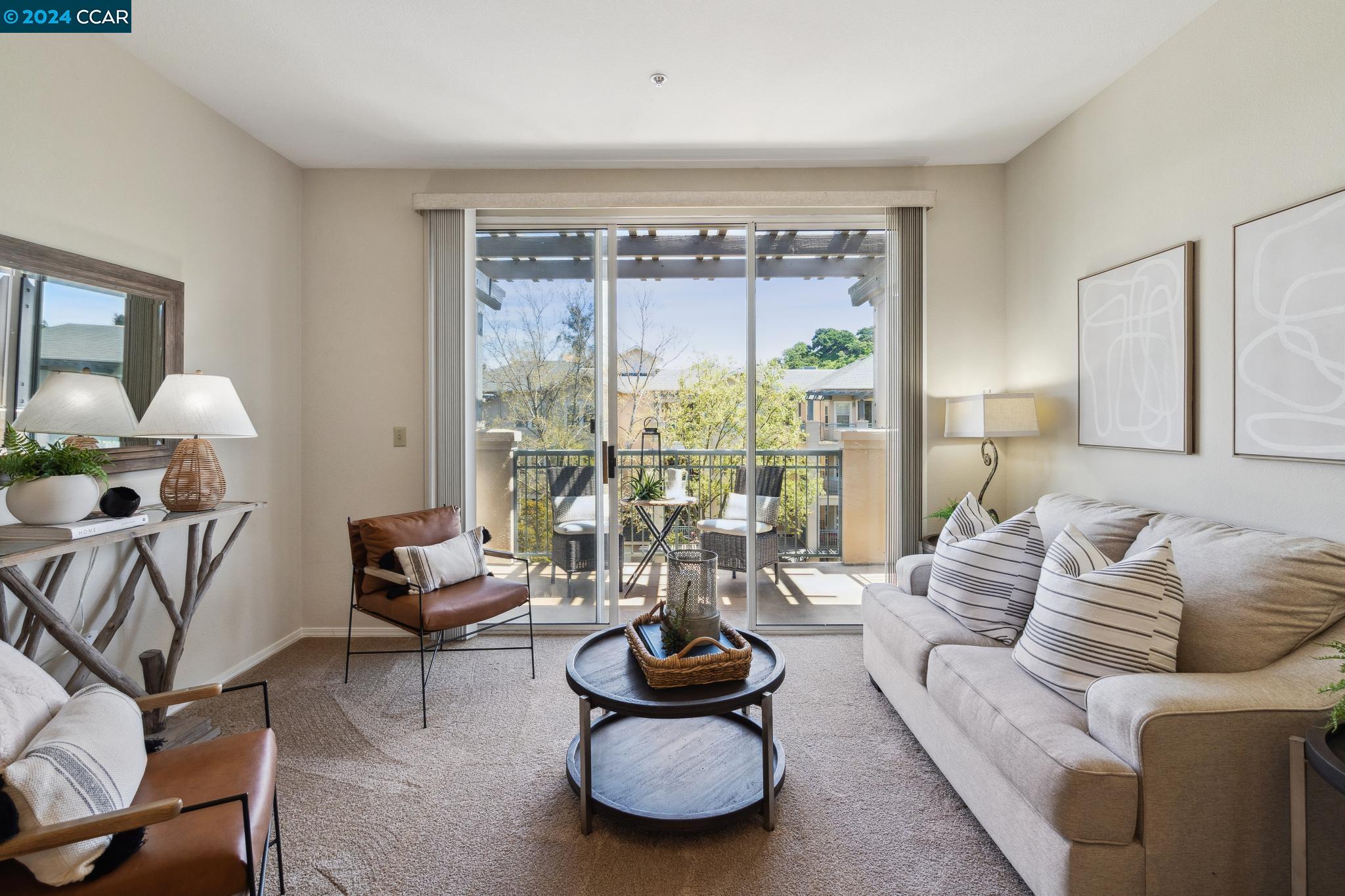 1840 Tice Creek # 2405