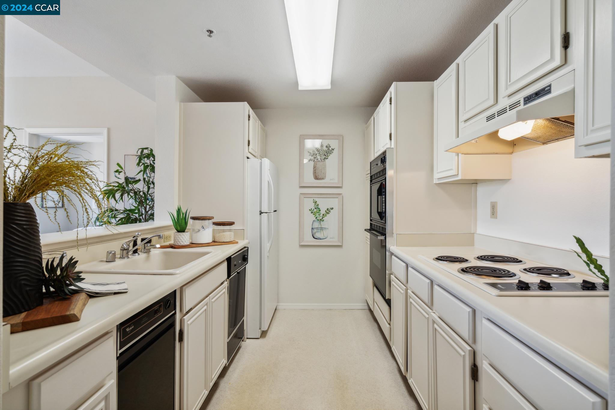 1840 Tice Creek # 2405