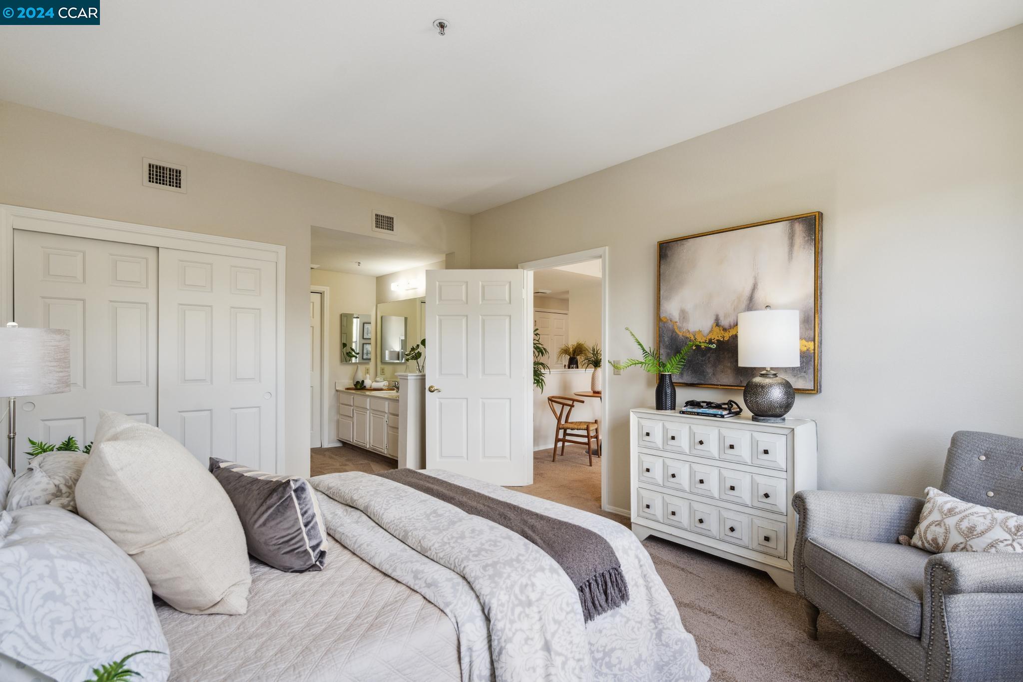 1840 Tice Creek # 2405