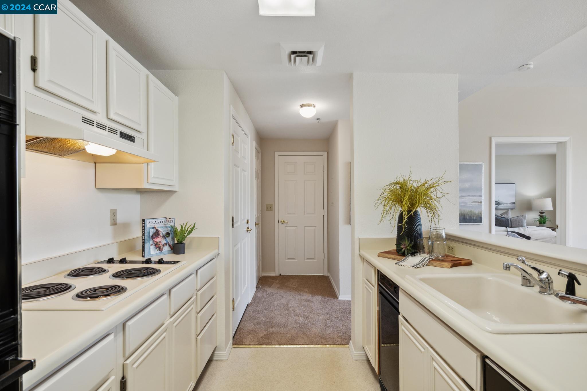 1840 Tice Creek # 2405