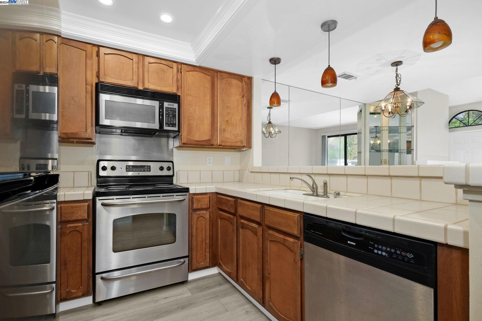 342 Rock Creek Way