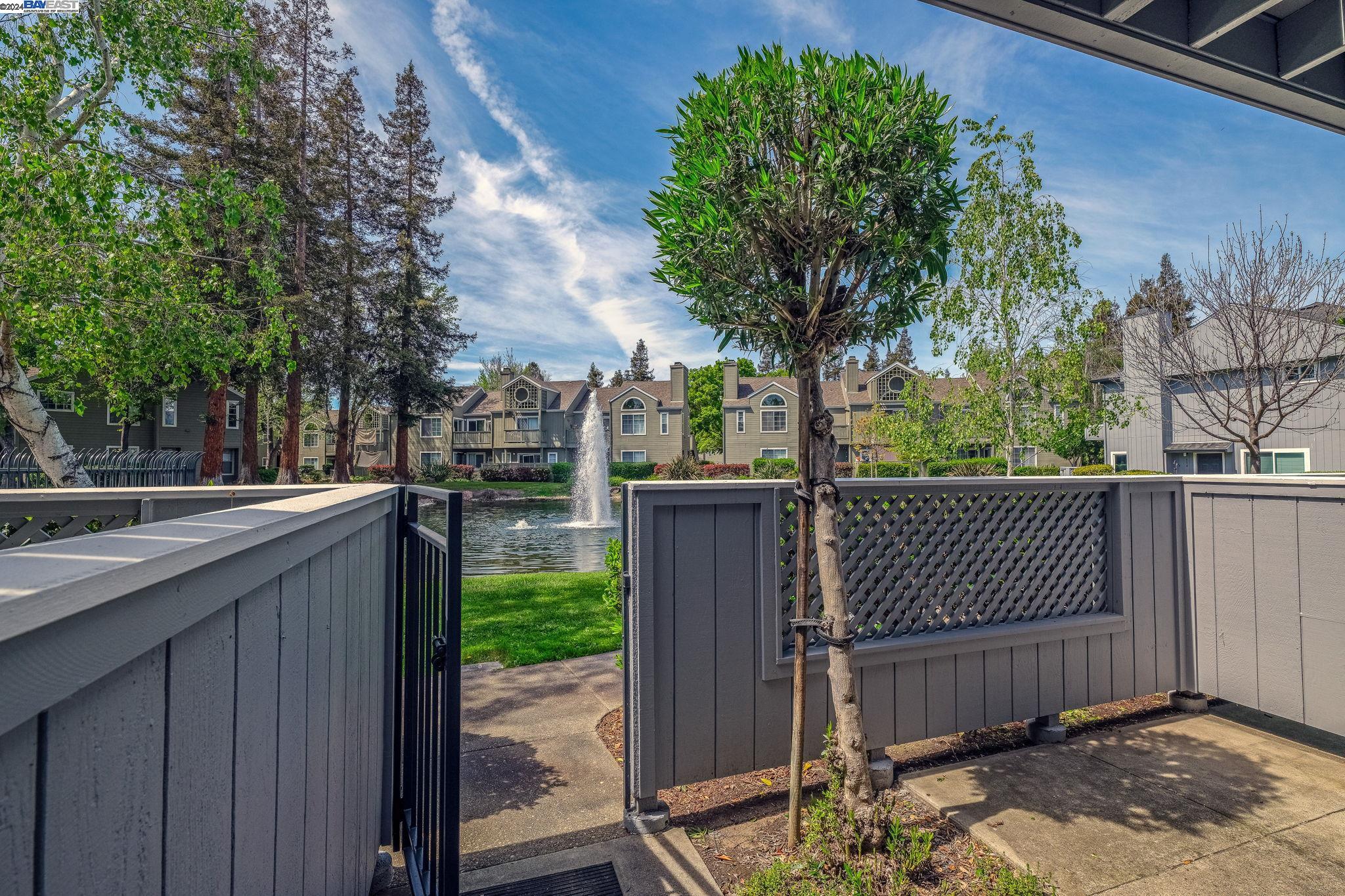 342 Rock Creek Way