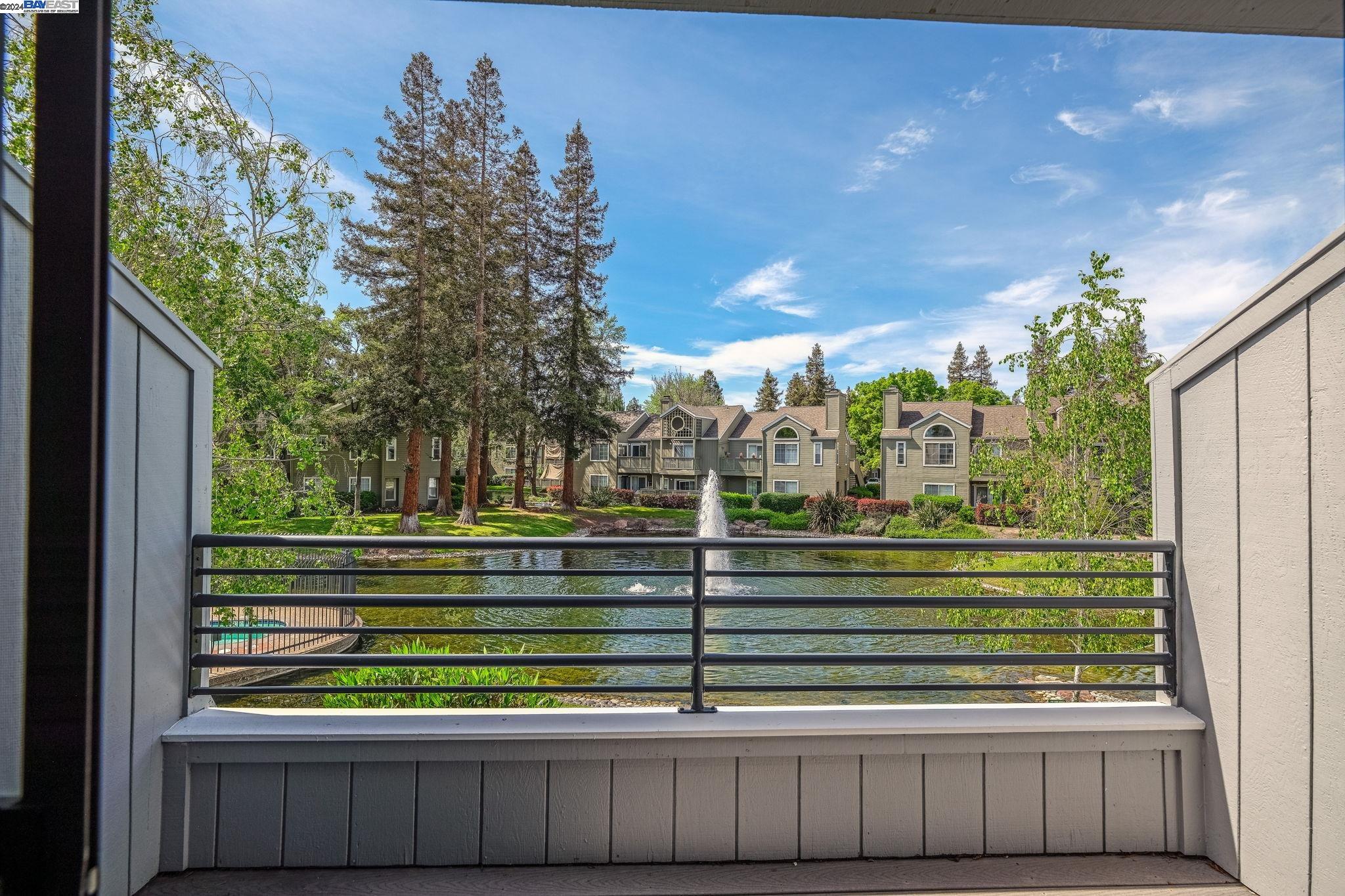 342 Rock Creek Way