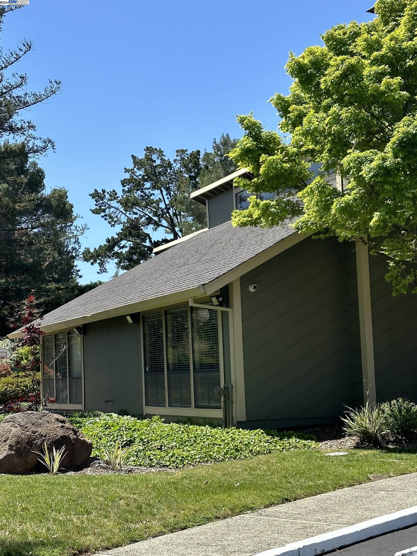 45 Timber Cove Dr