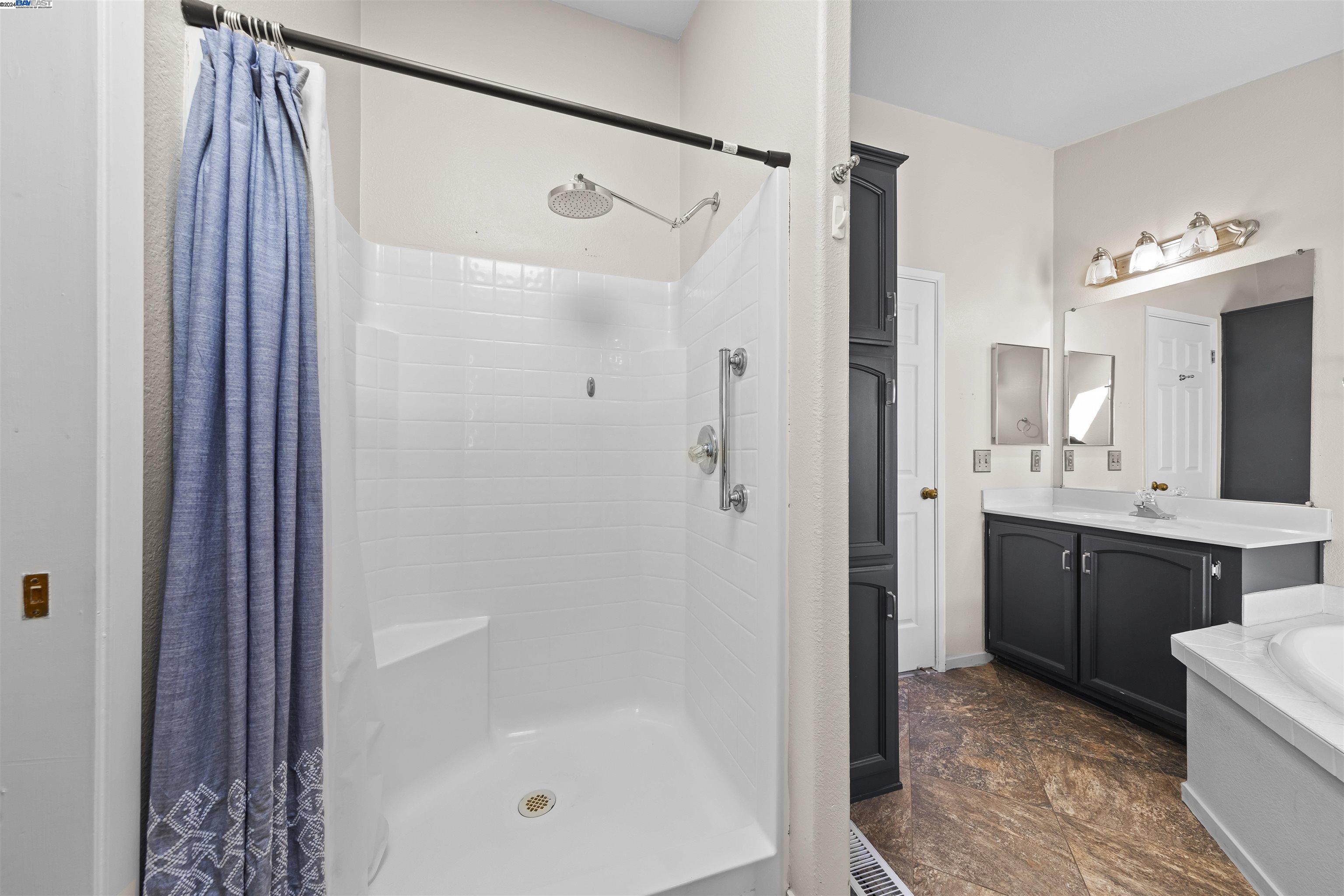 45 Timber Cove Dr