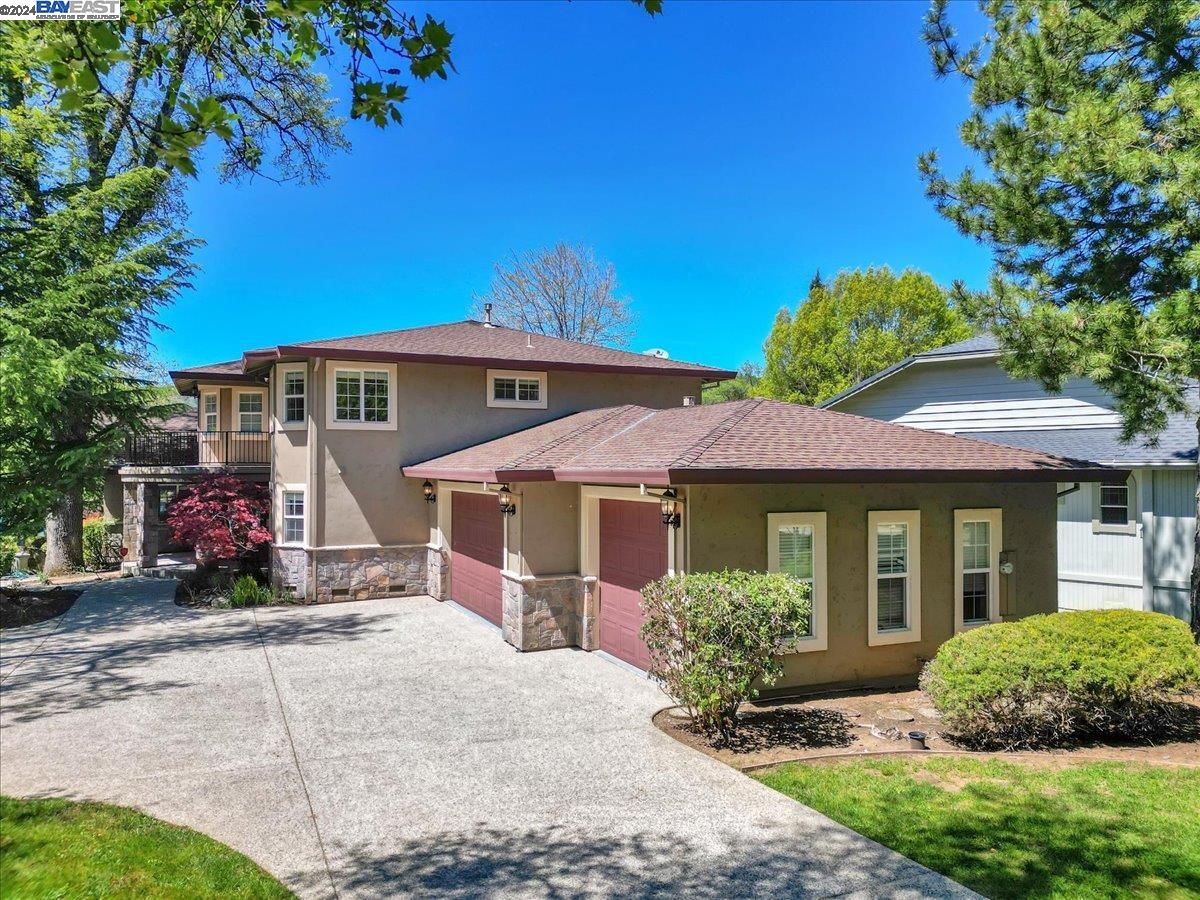 13743 Strawberry Cir