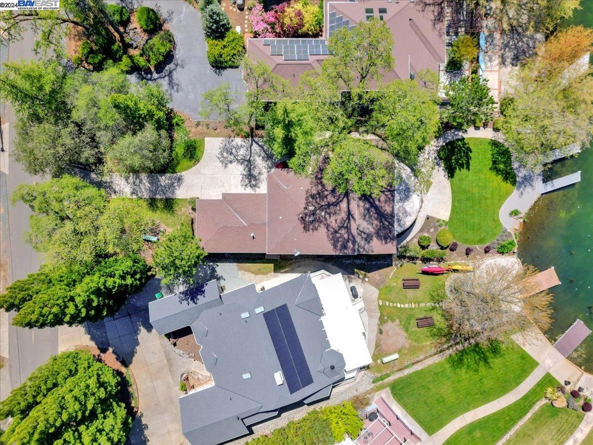 13743 Strawberry Cir