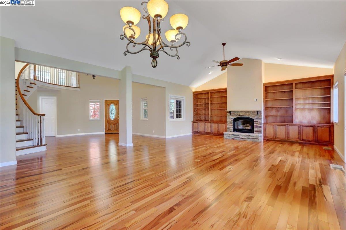 13743 Strawberry Cir