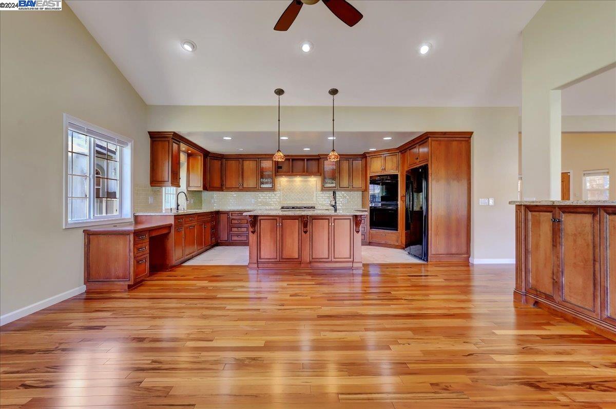 13743 Strawberry Cir