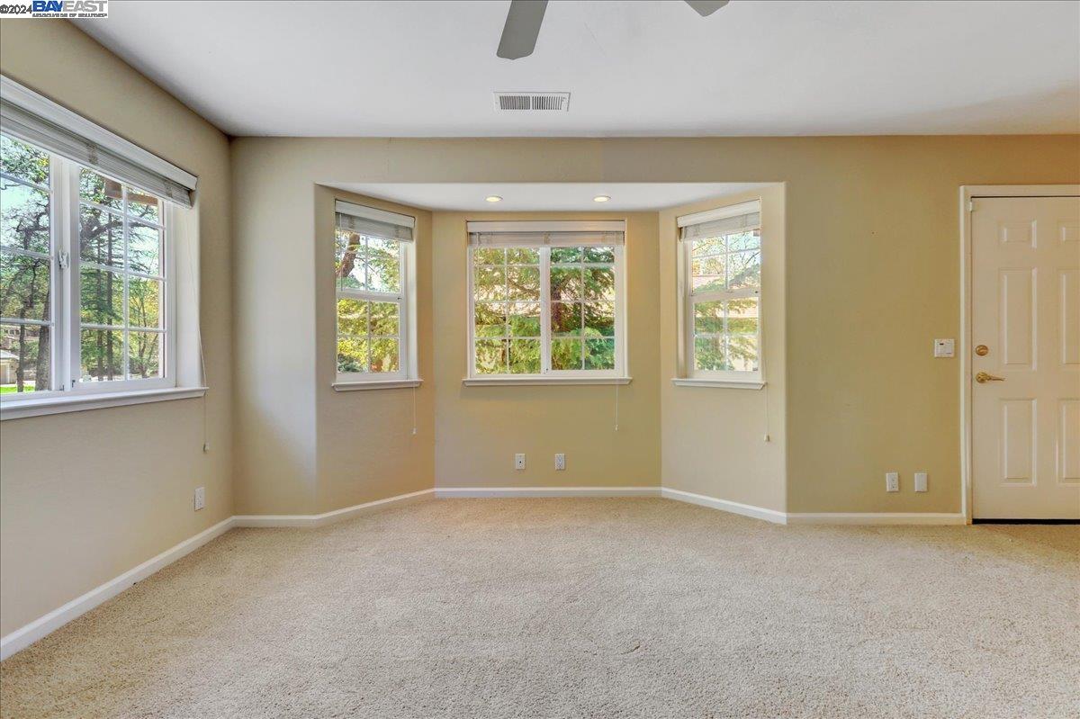 13743 Strawberry Cir
