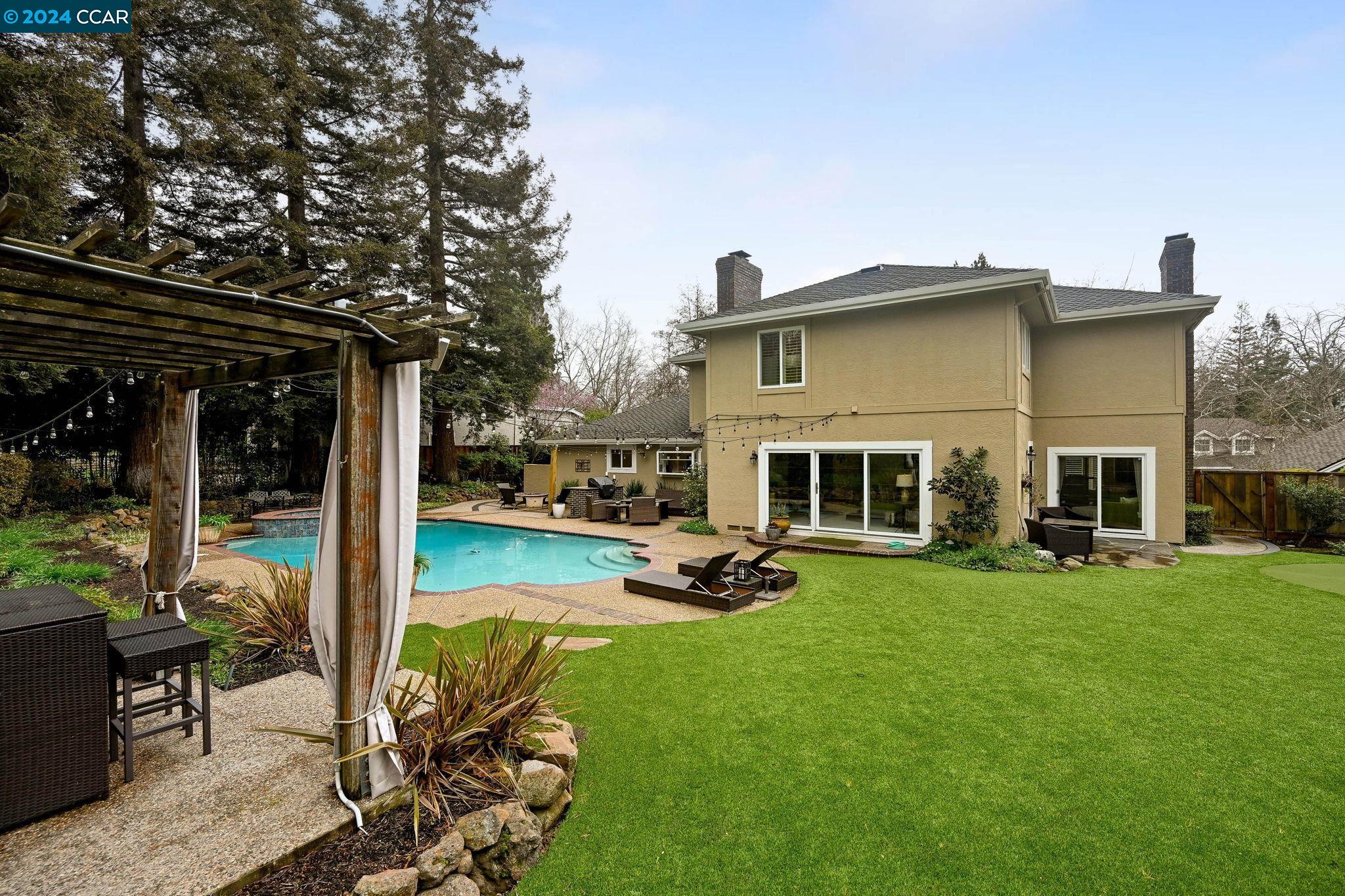 312 Red Maple Dr