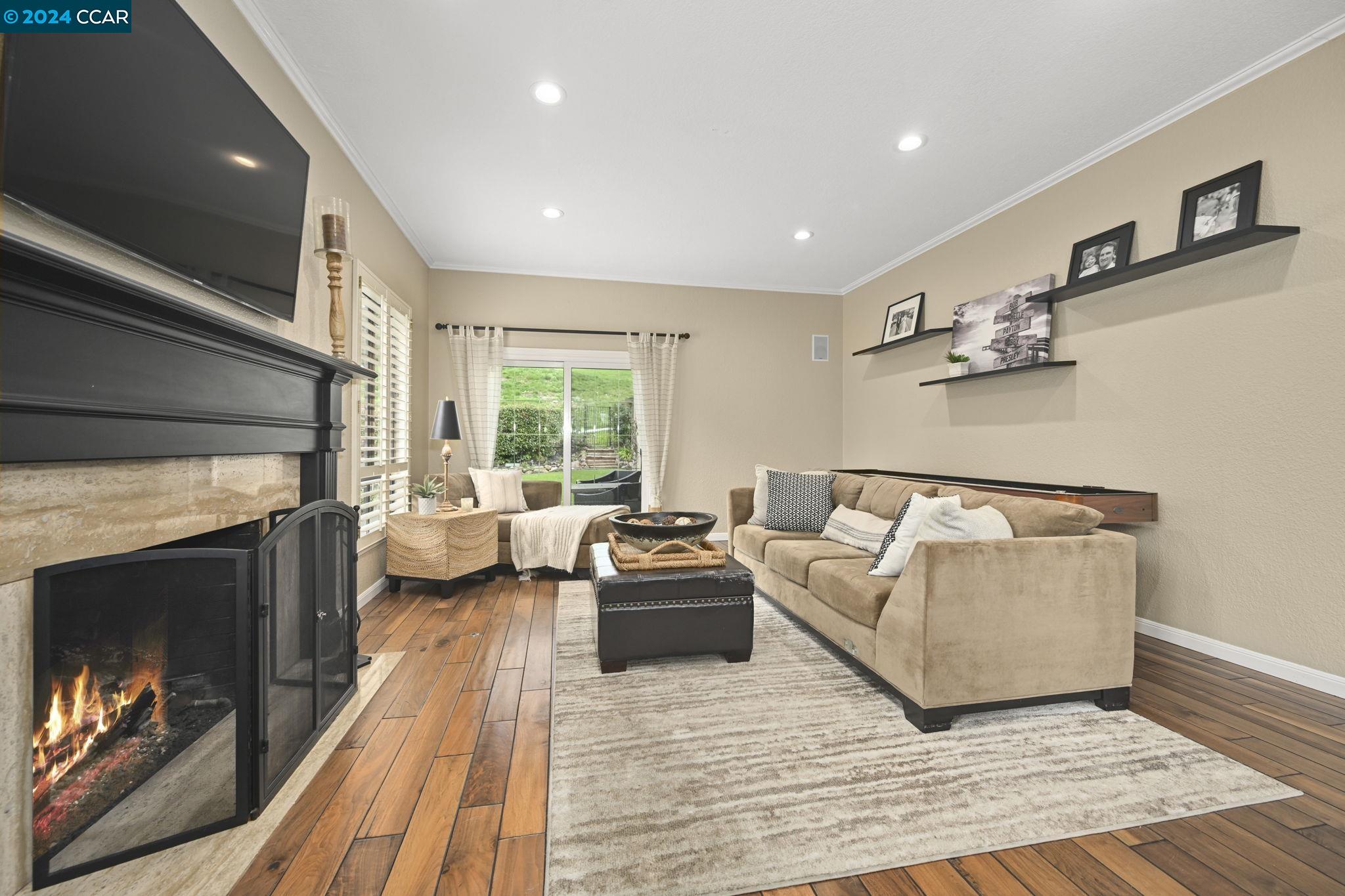 312 Red Maple Dr