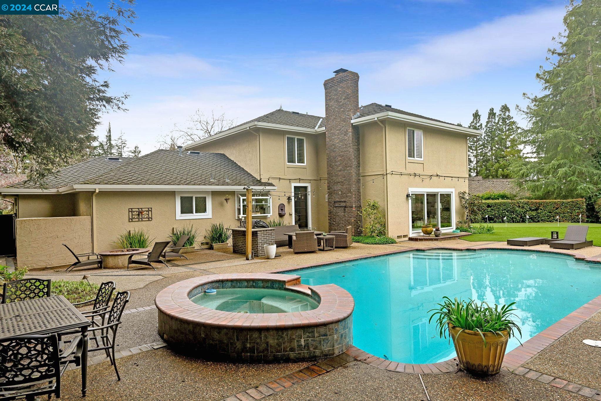 312 Red Maple Dr