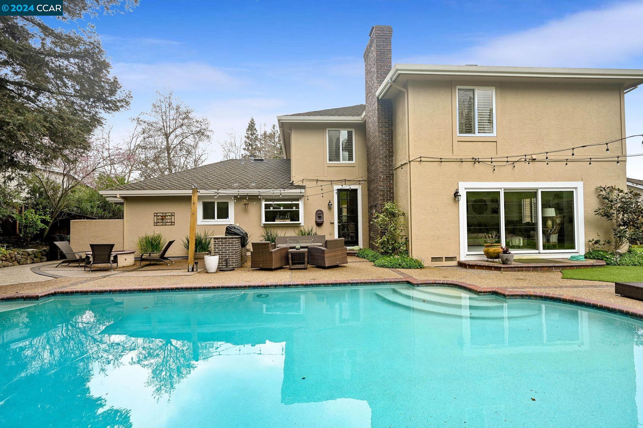 312 Red Maple Dr