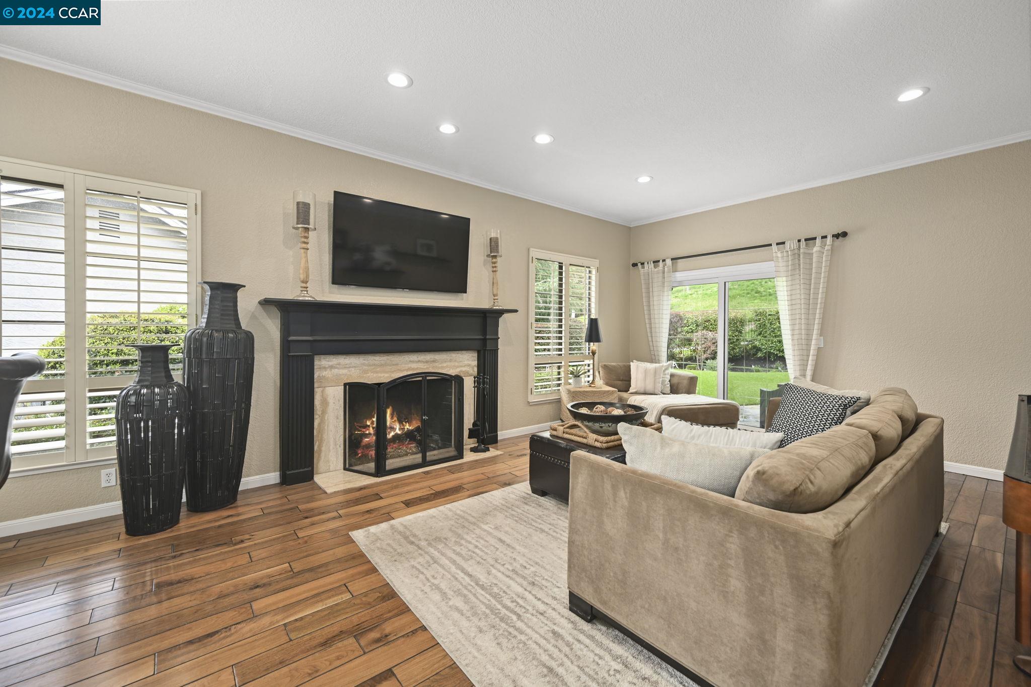 312 Red Maple Dr