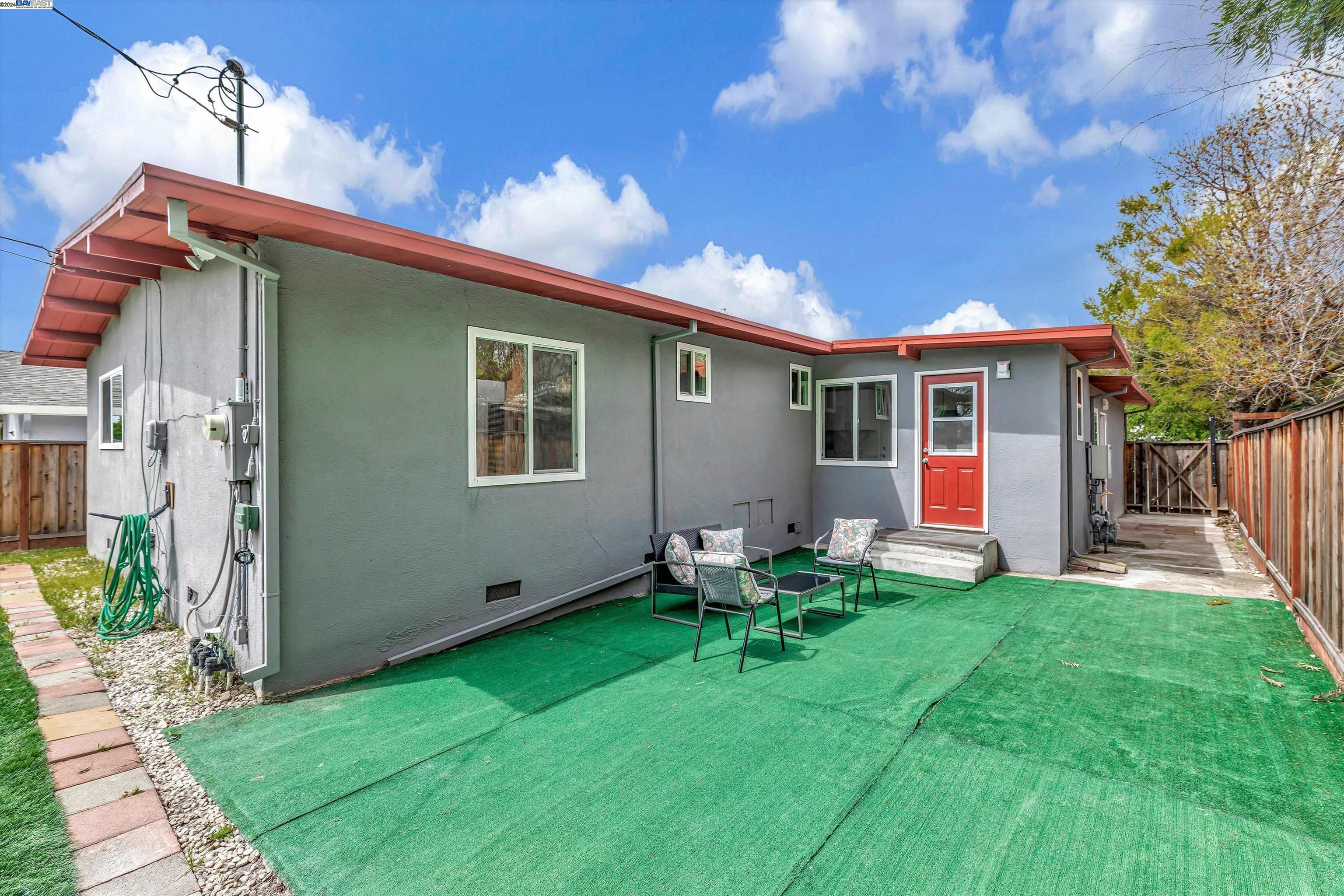 1468 Canton Dr