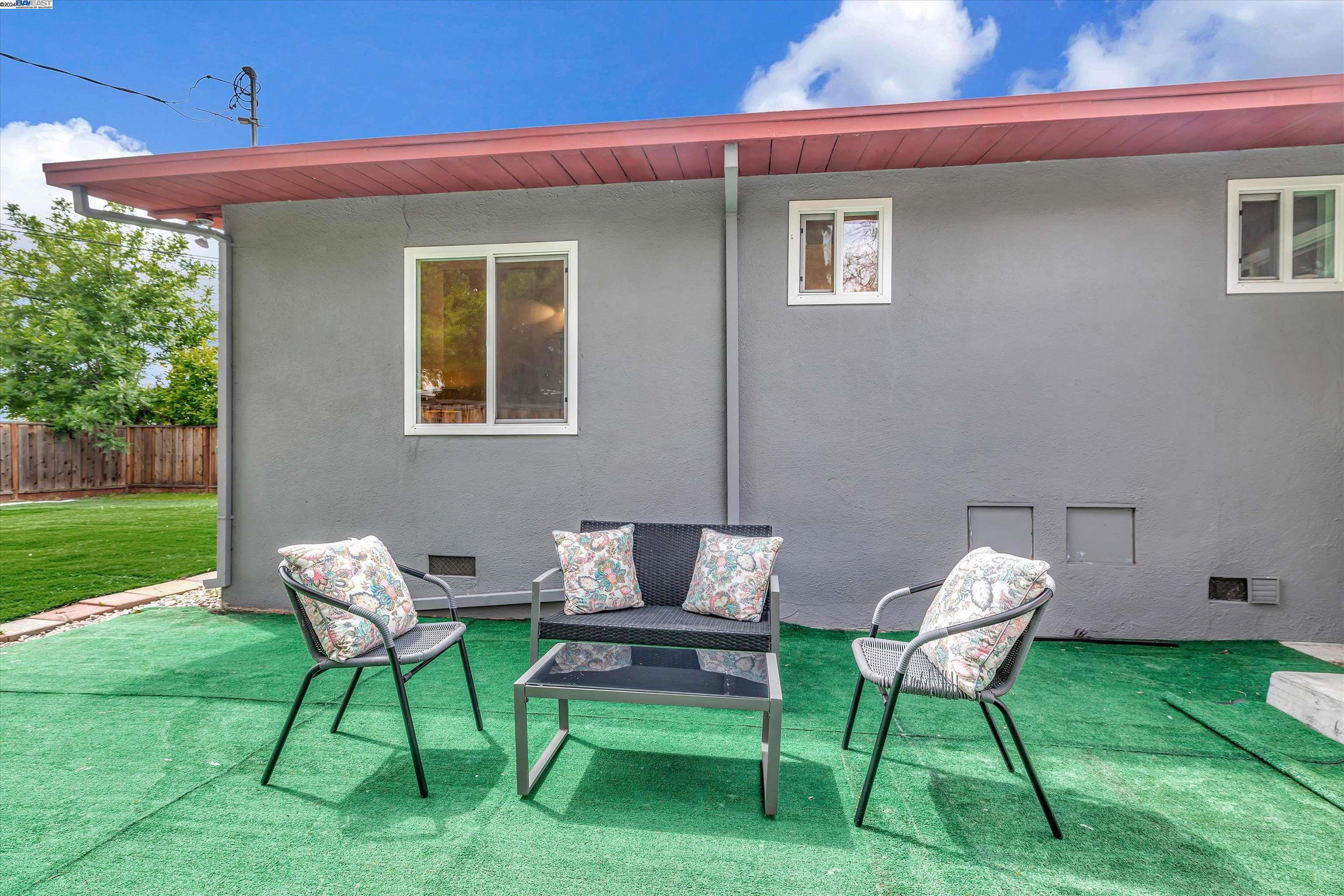 1468 Canton Dr