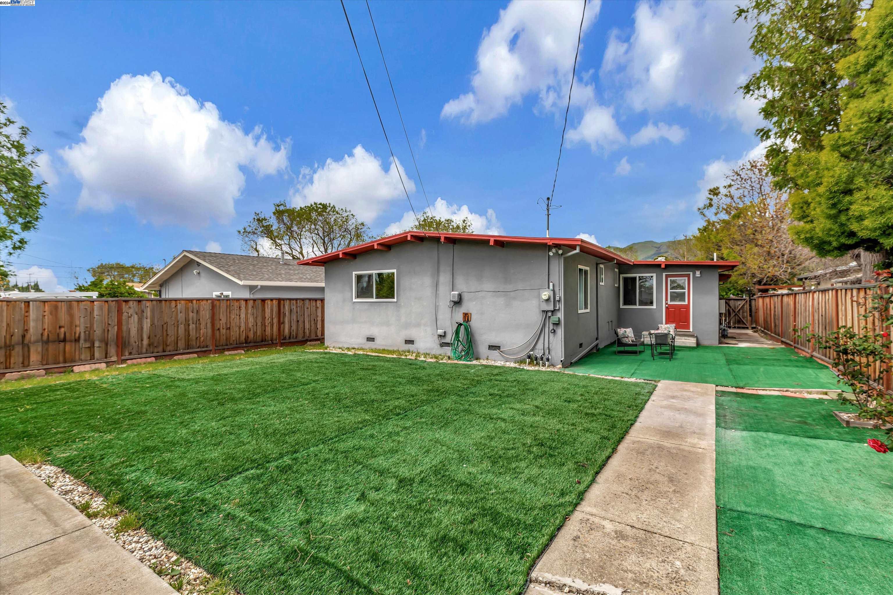 1468 Canton Dr