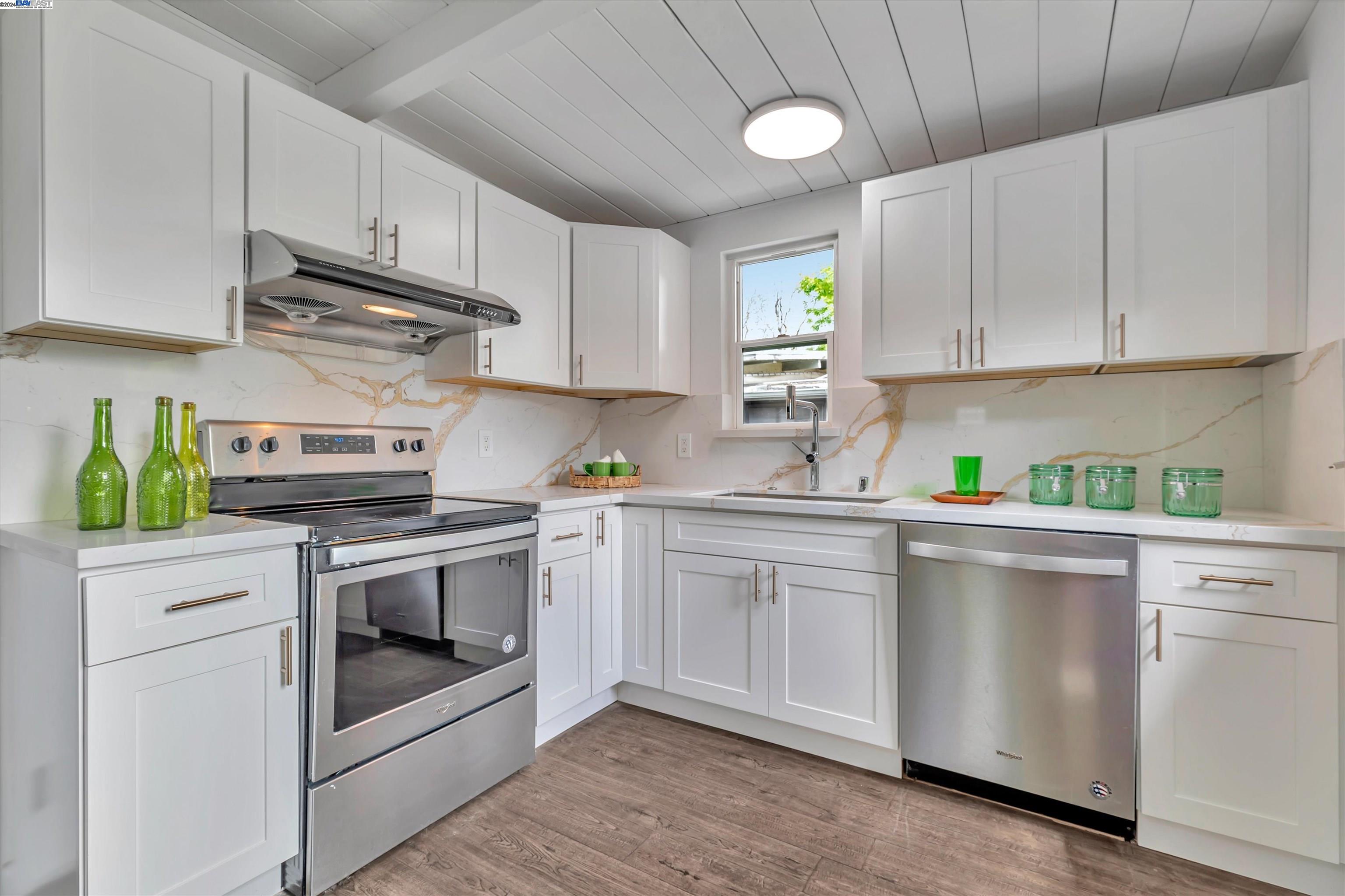 1468 Canton Dr