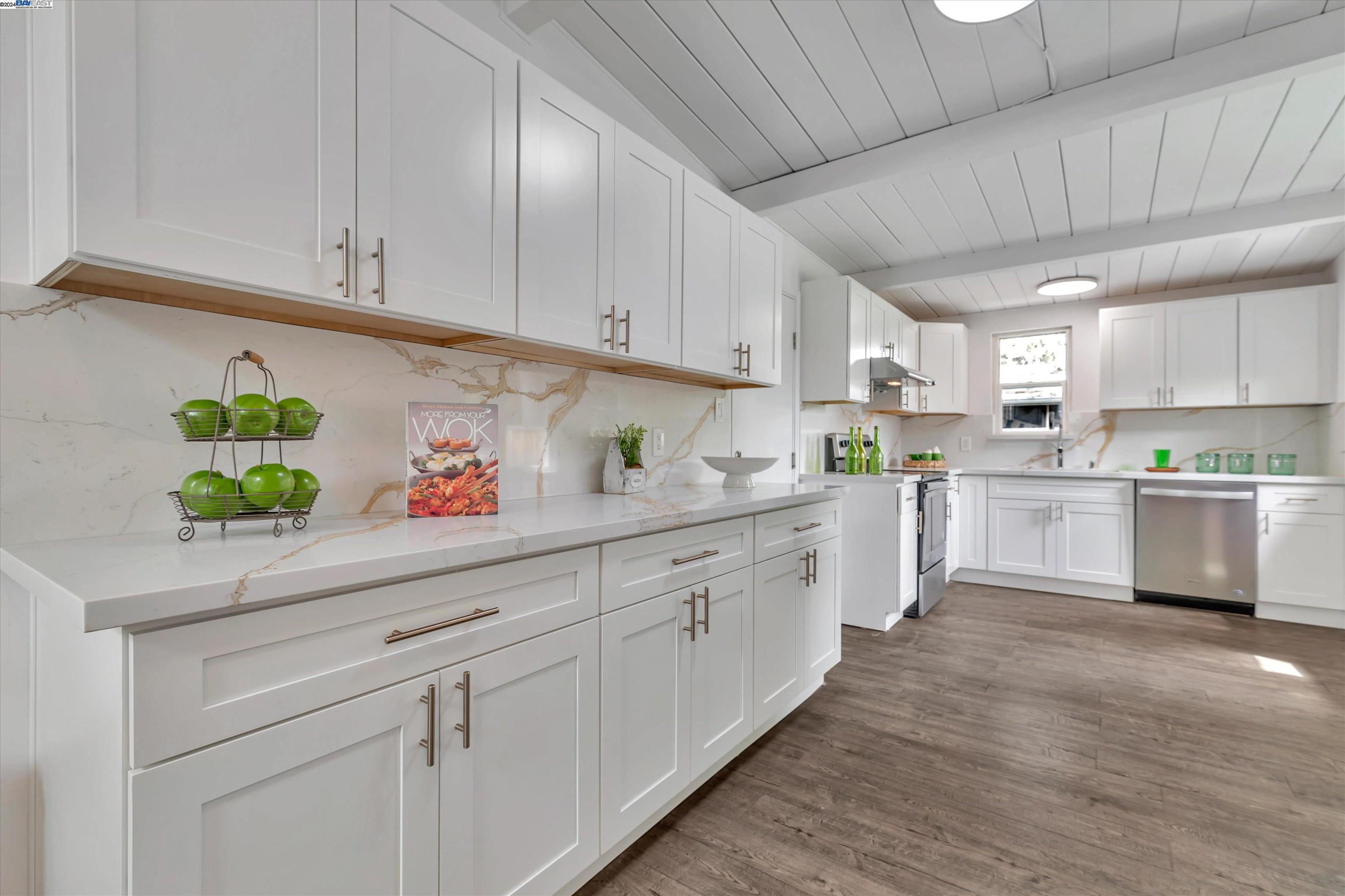 1468 Canton Dr