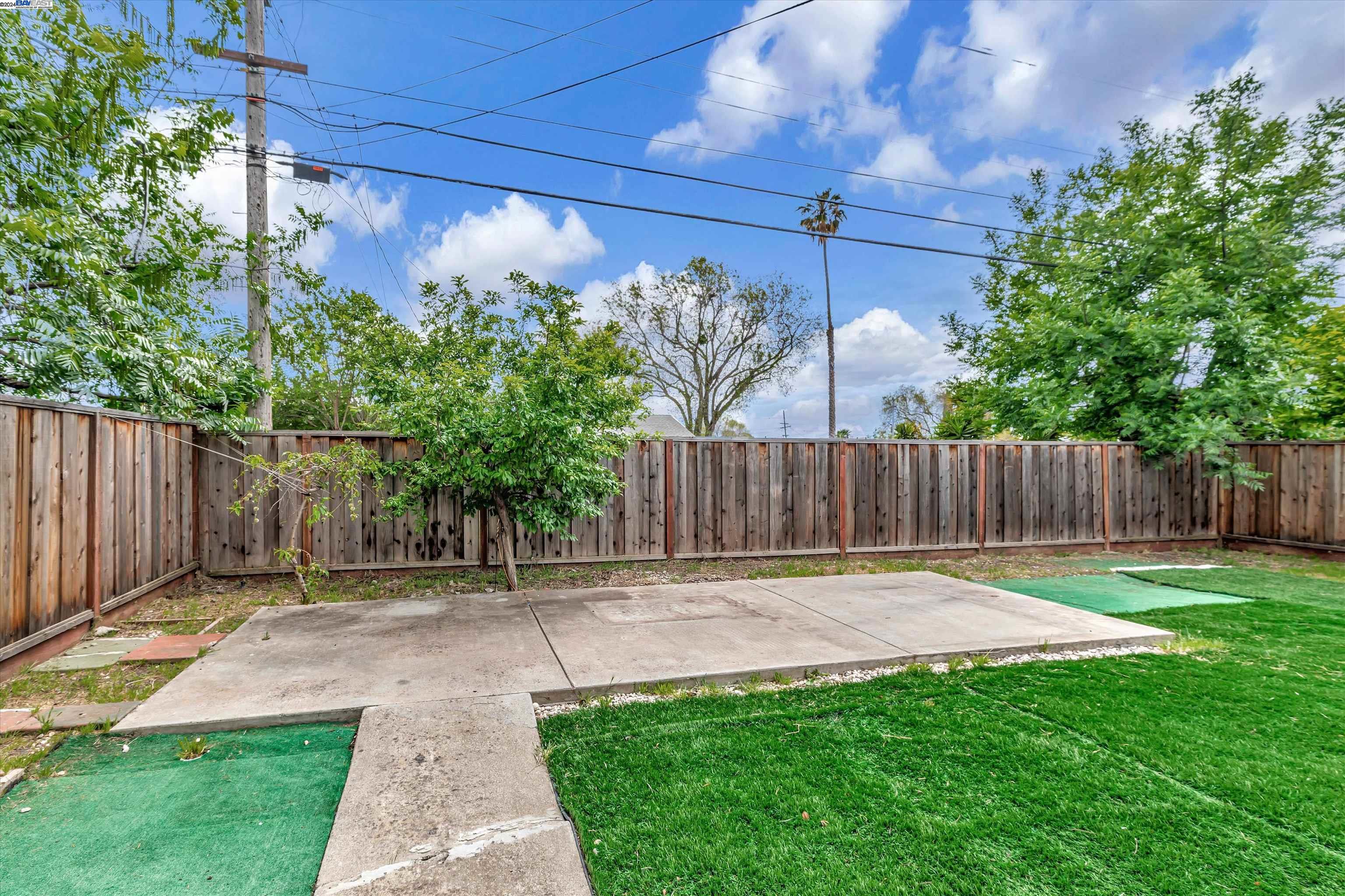 1468 Canton Dr
